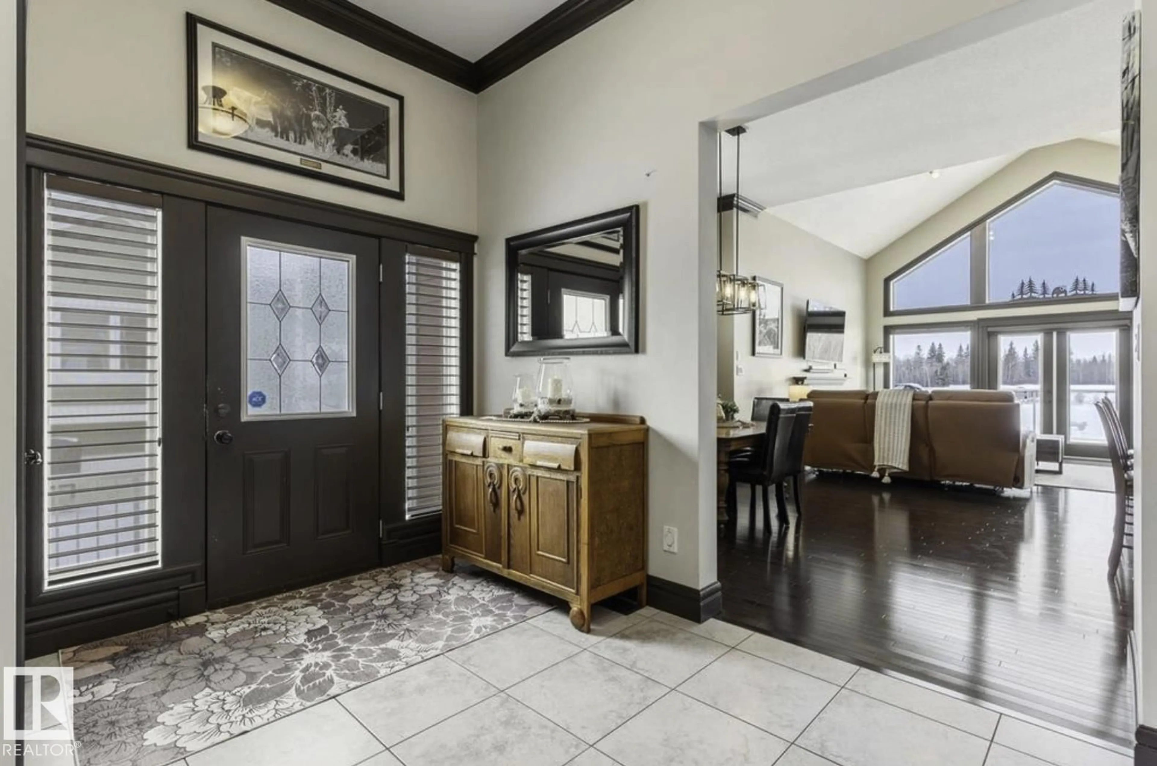 Indoor entryway for 51101 - 336 RR 222, Rural Strathcona County Alberta T8C1G9