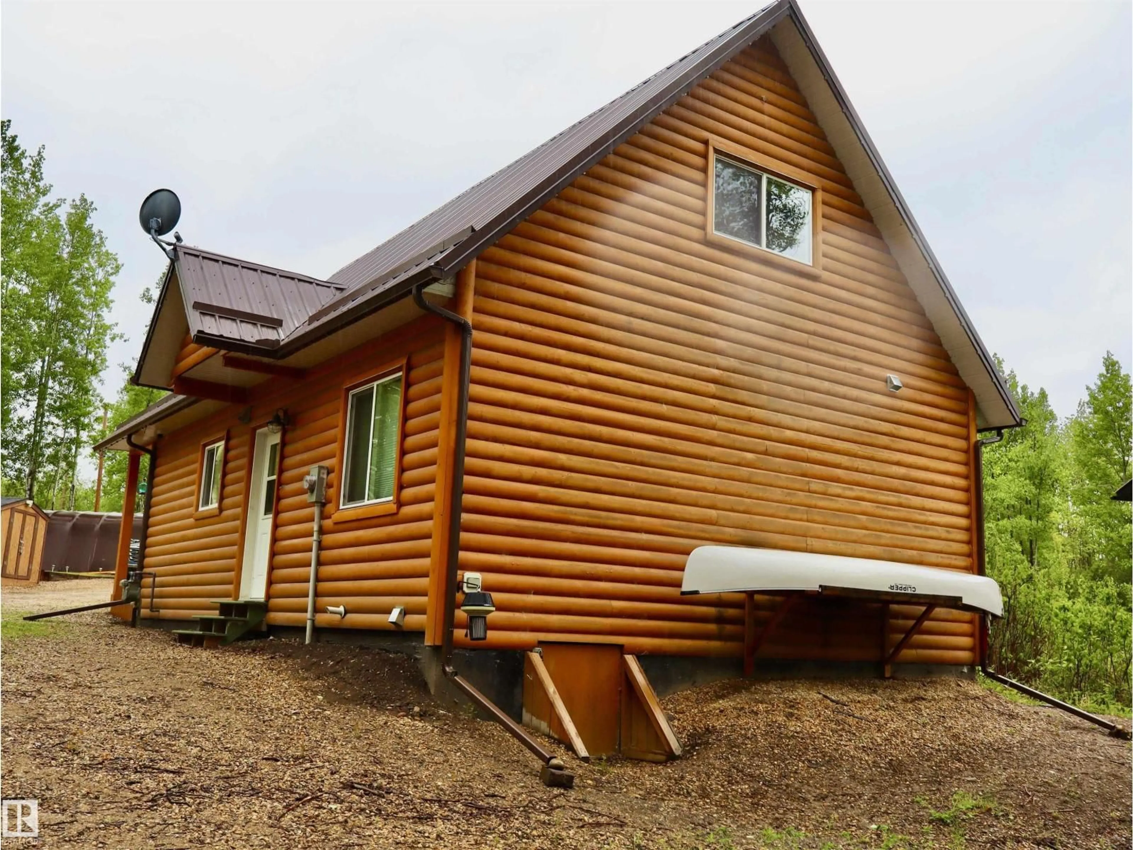 Home with vinyl exterior material, building for 59316 - 20 RR 54, Rural Barrhead County Alberta T7N1N3