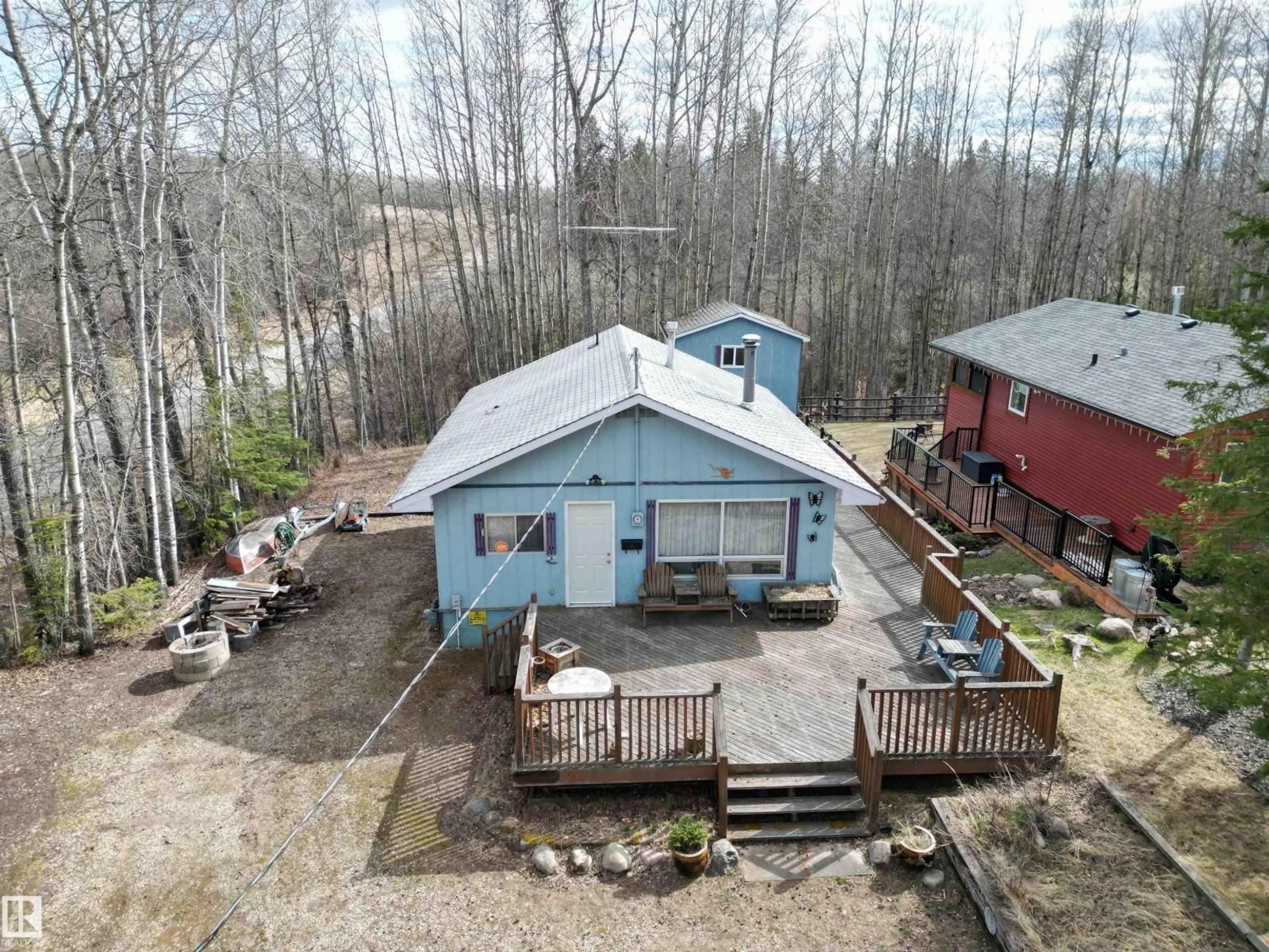 A pic from outside/outdoor area/front of a property/back of a property/a pic from drone, unknown for 54114 RGE ROAD 52, Rural Lac Ste. Anne County Alberta T0E1H0