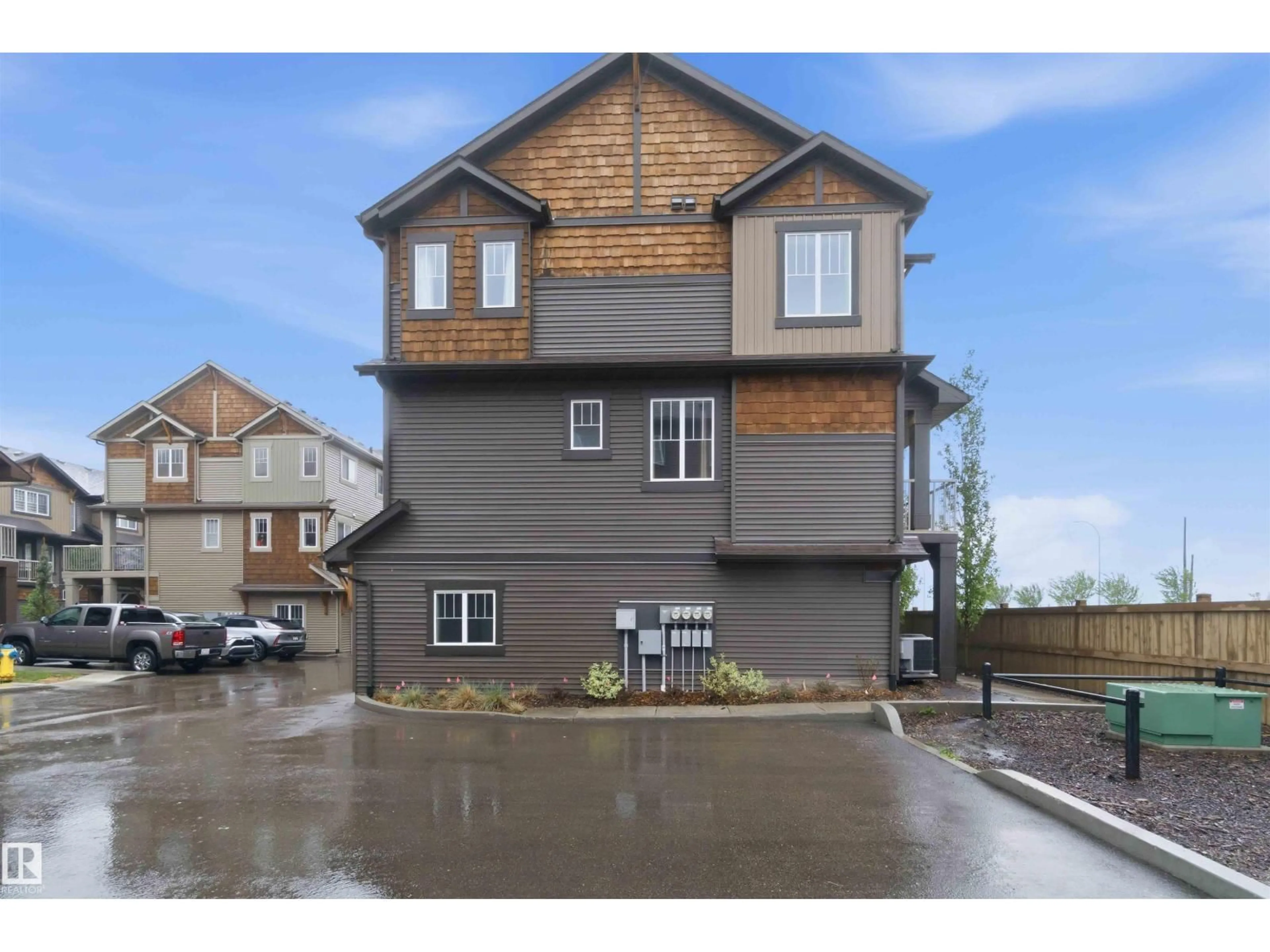 Home with vinyl exterior material, street for 1005 - 36 GRAYDON HILL BV, Edmonton Alberta T6W3J5