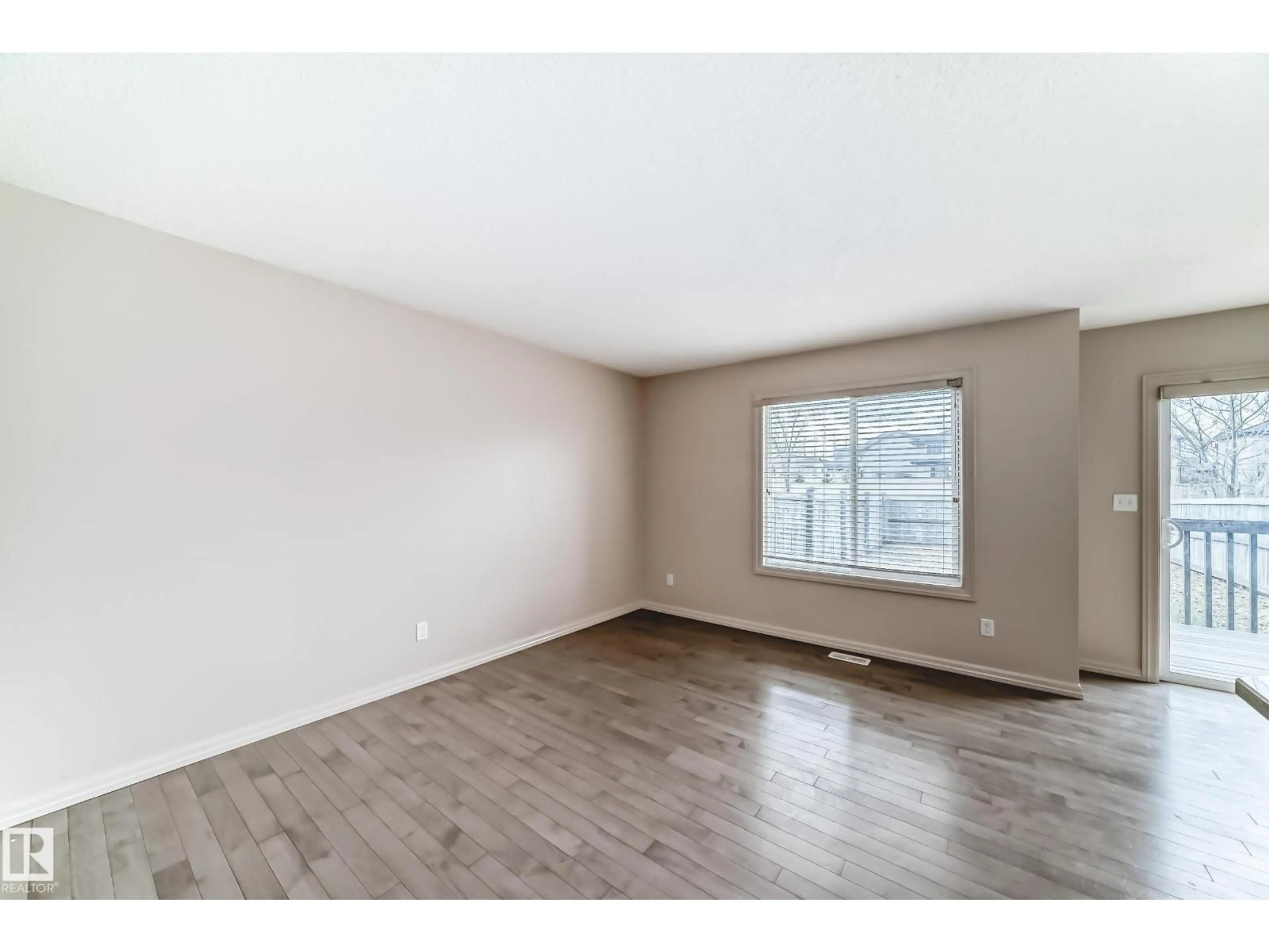 A pic of a room for 1285 CUNNINGHAM DR, Edmonton Alberta T6W0R7