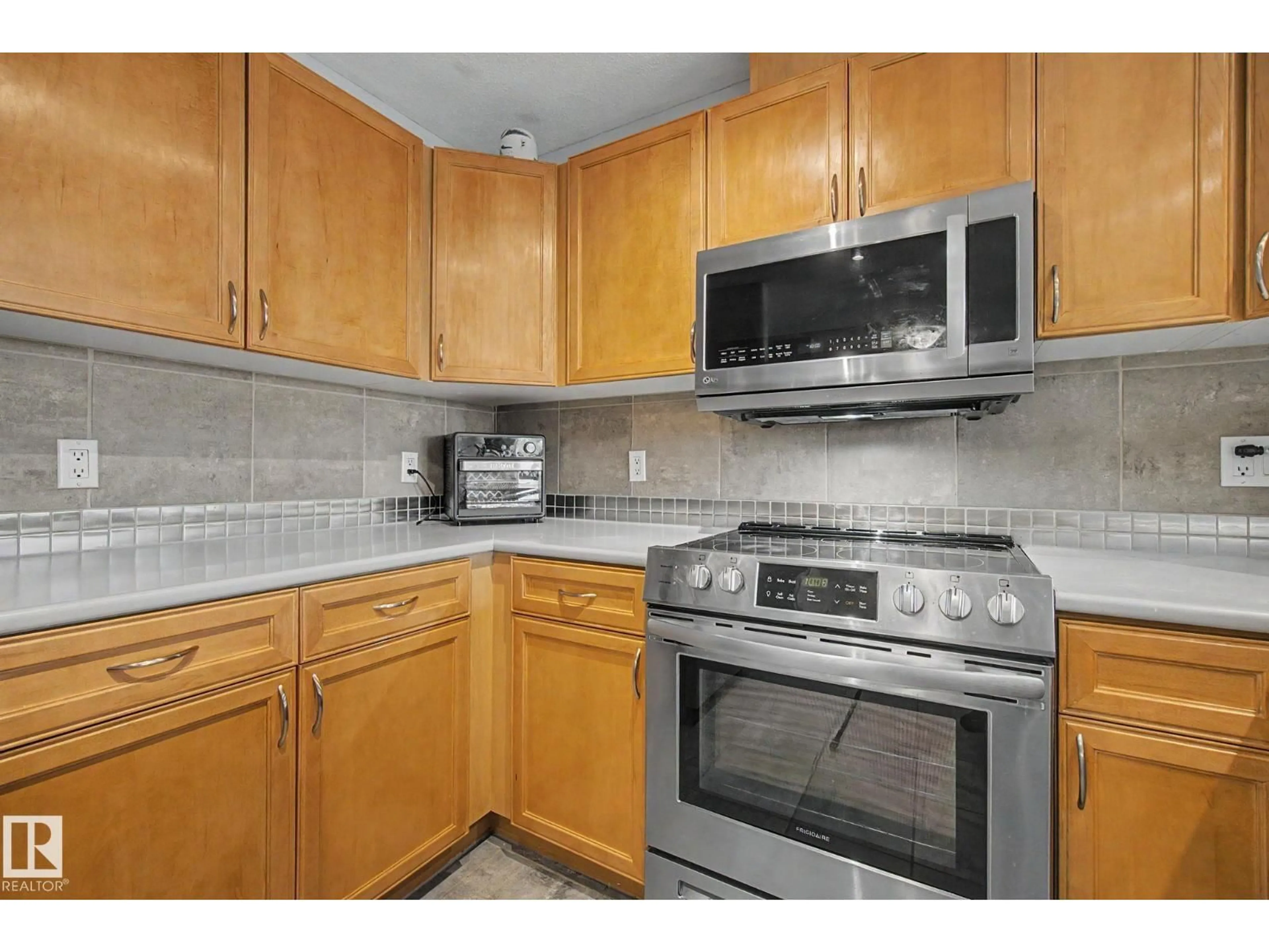 Standard kitchen, unknown for #303 - 530 HOOKE RD, Edmonton Alberta T5A5J5