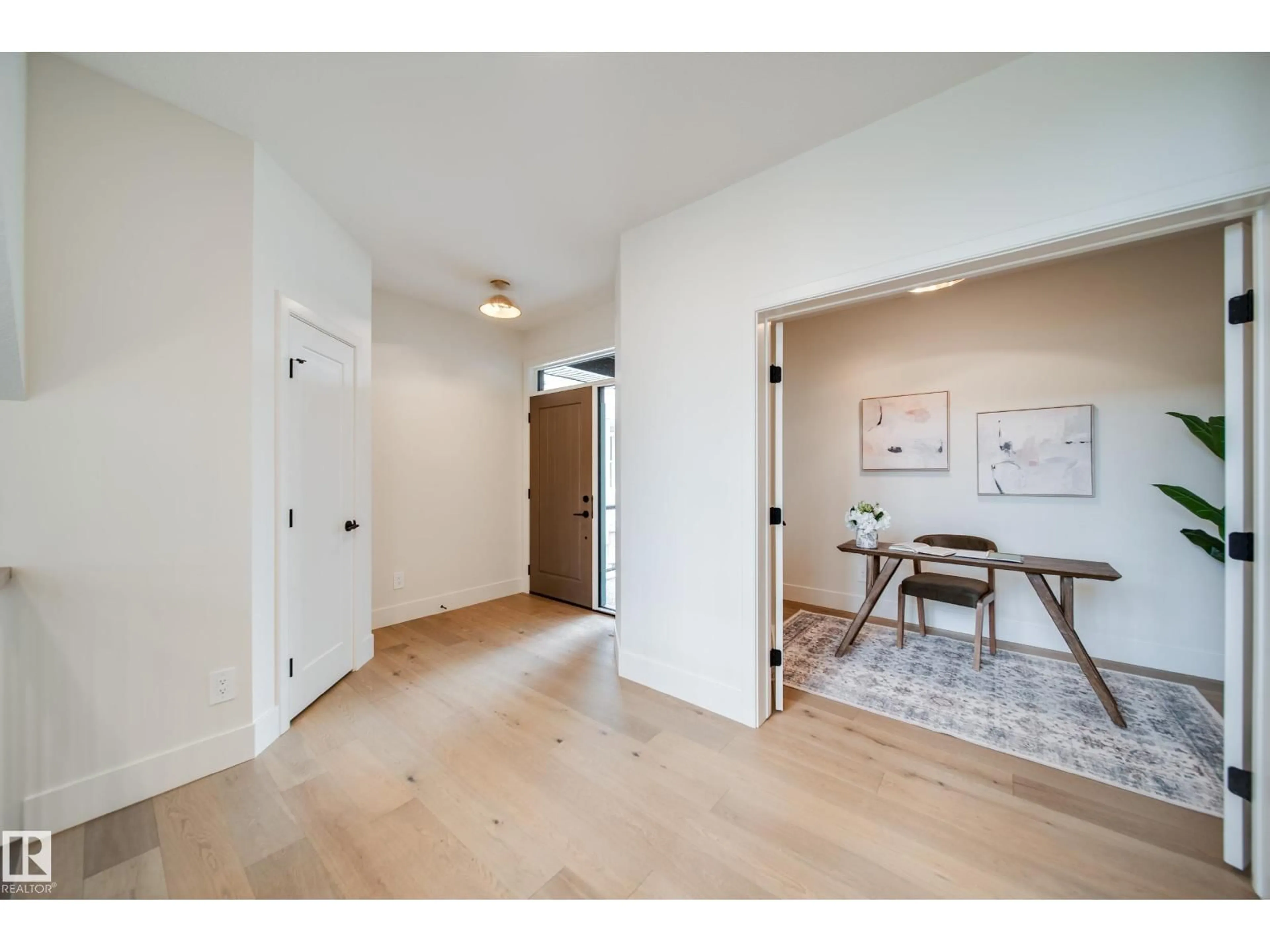 Indoor entryway for 95 JUBILATION DR, St. Albert Alberta T8N8C5