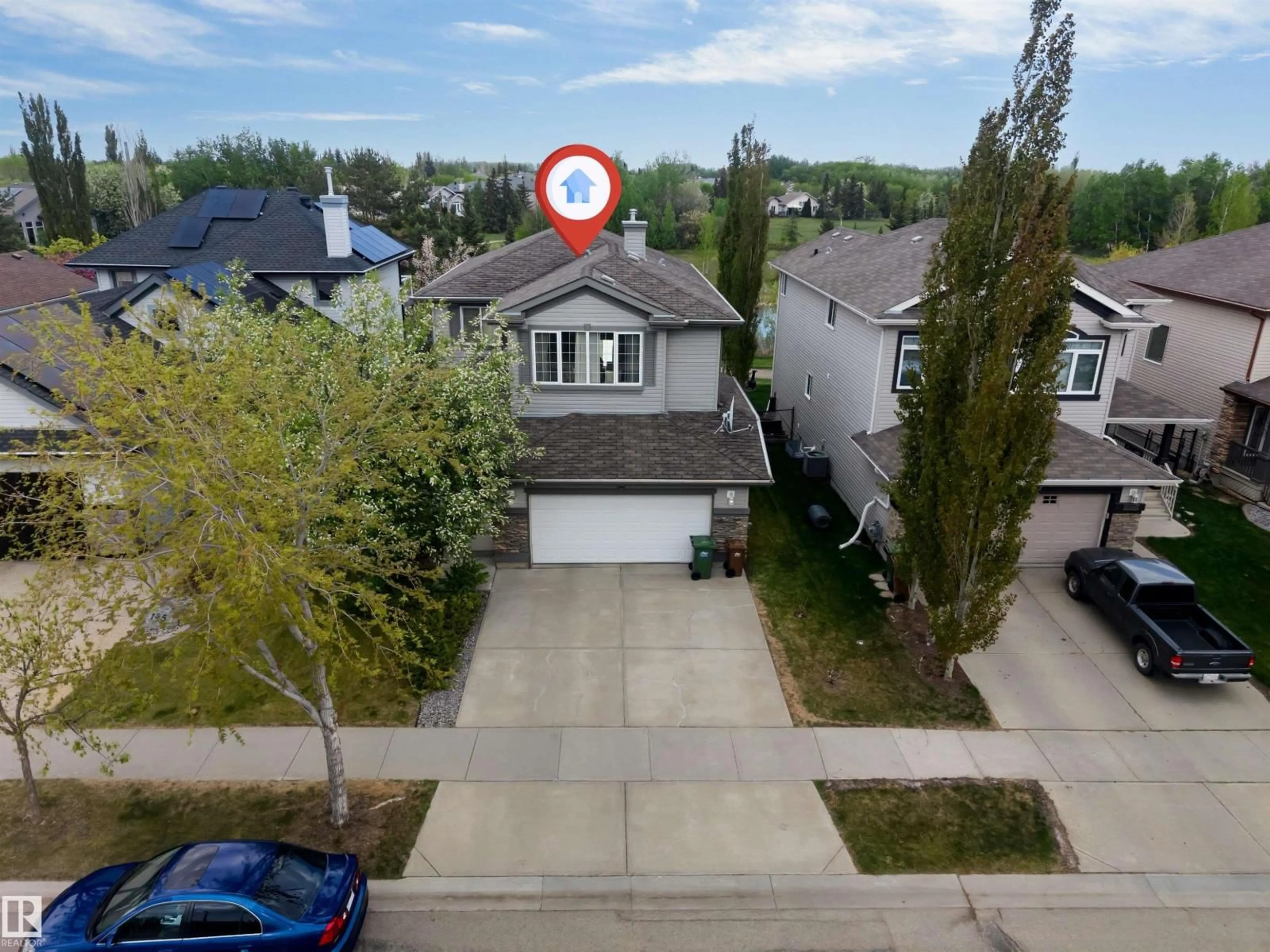 A pic from outside/outdoor area/front of a property/back of a property/a pic from drone, street for 143 ELLINGTON CR, St. Albert Alberta T8N3L4