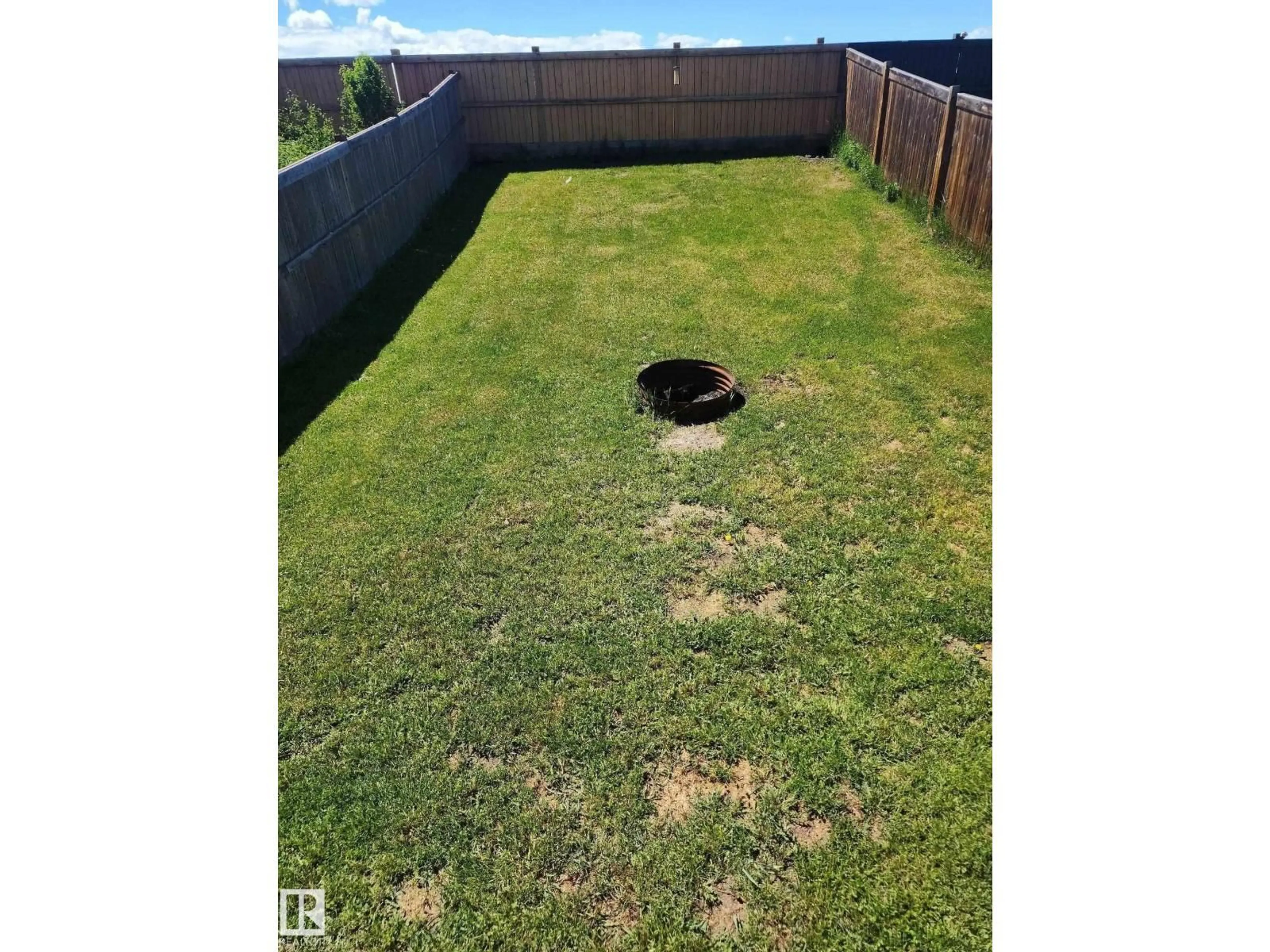A pic from outside/outdoor area/front of a property/back of a property/a pic from drone, street for 60 DUNLOP WD, Leduc Alberta T9E0N3