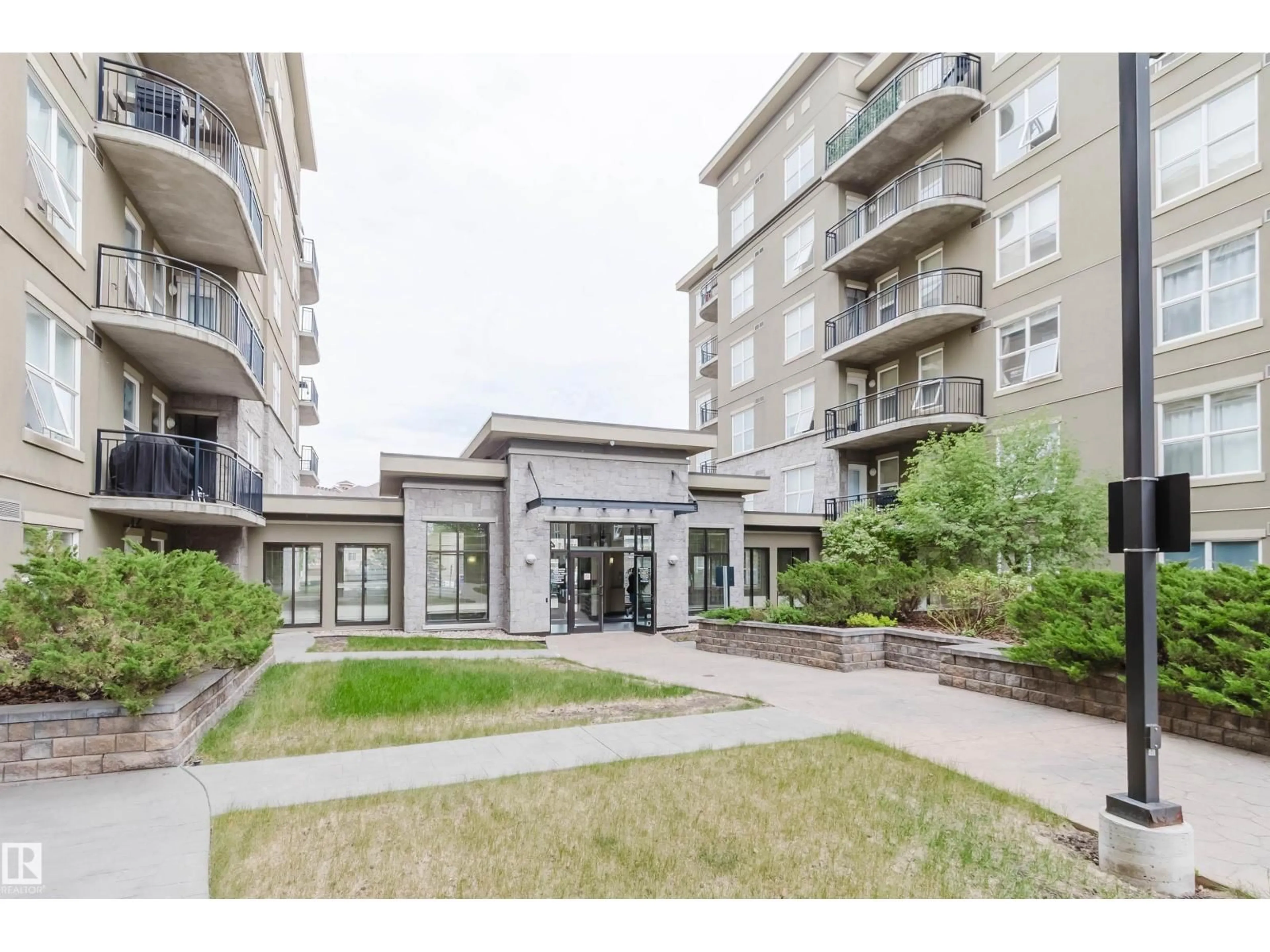 Patio, unknown for #1-405 - 4245 139 AV, Edmonton Alberta T5Y3E8