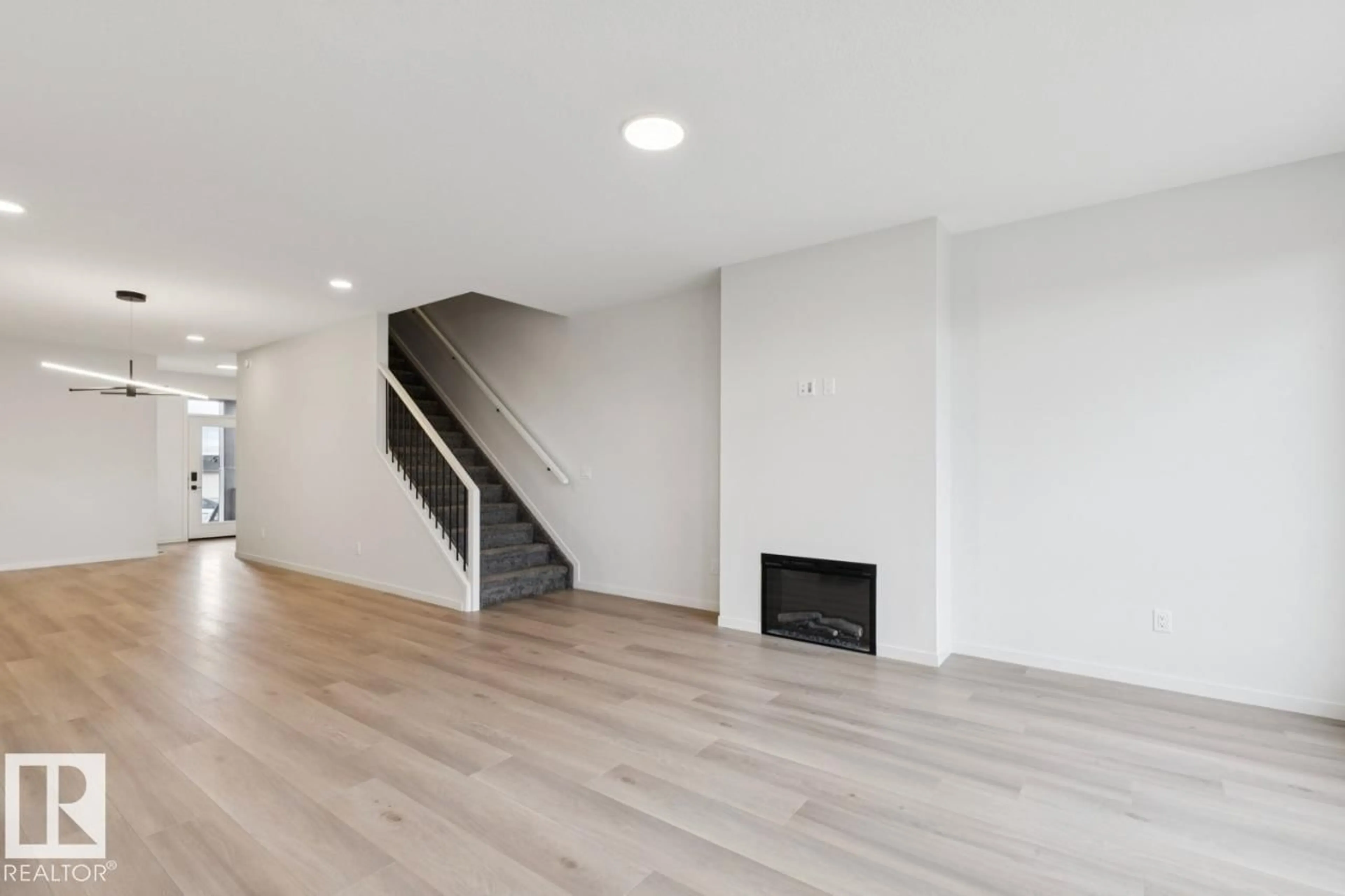 A pic of a room for 3019 5 AV, Edmonton Alberta T6X1A5