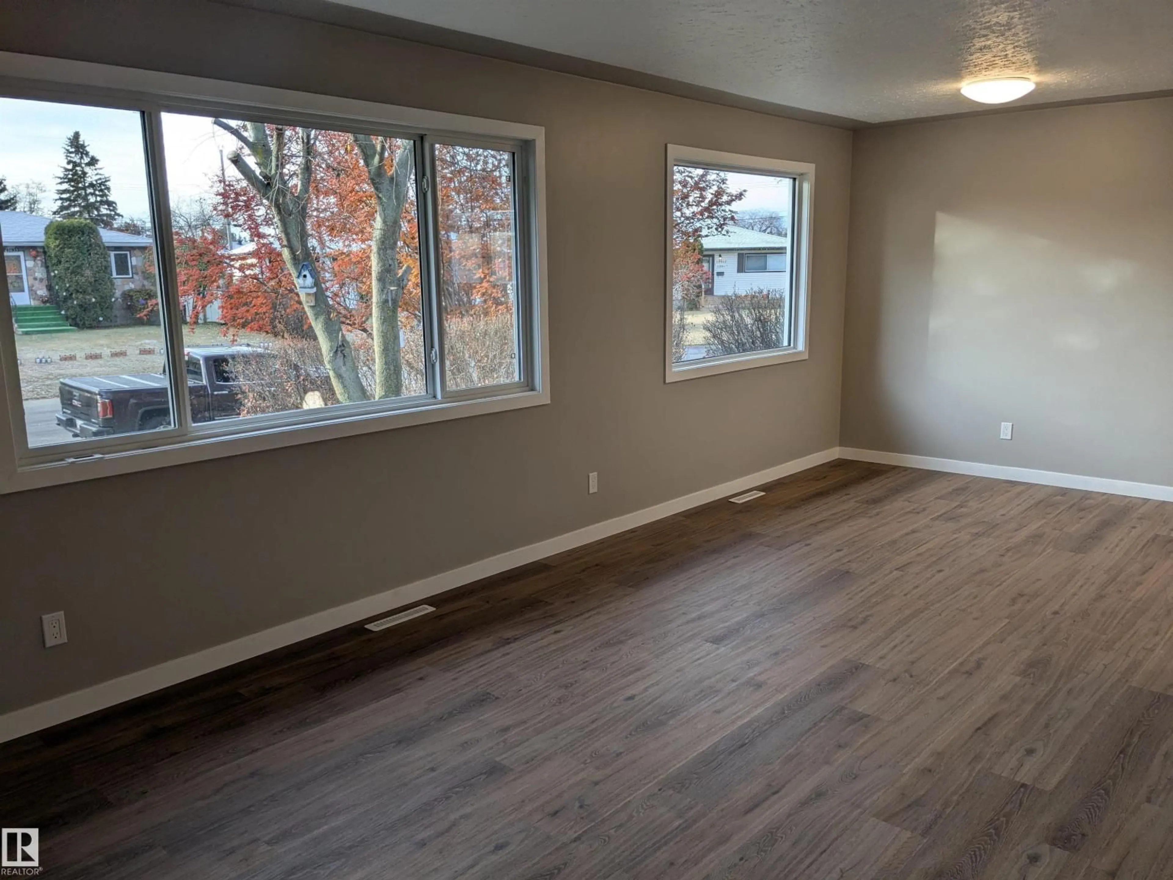 A pic of a room for 13636 135A AV, Edmonton Alberta T5L3Z9