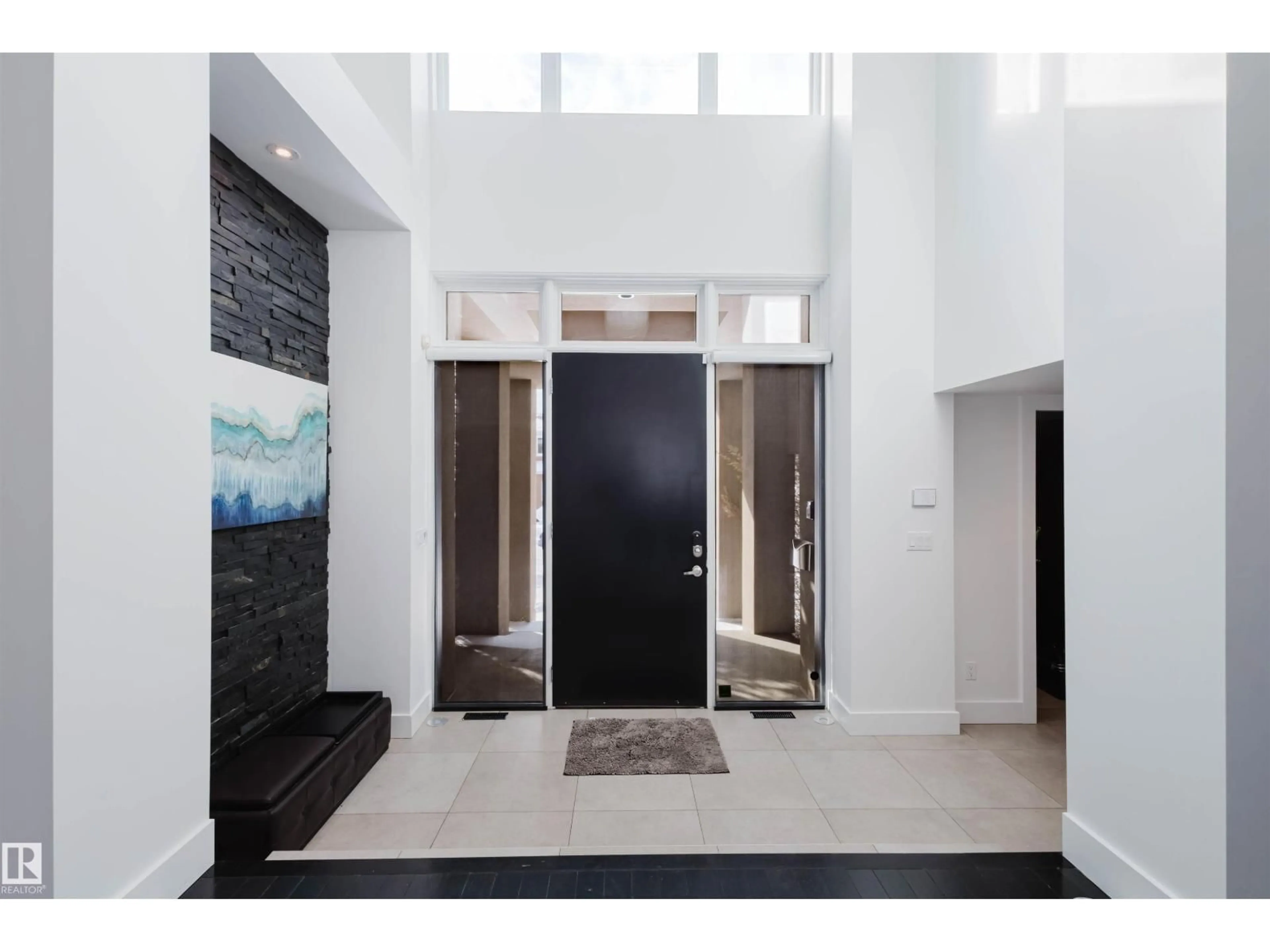 Indoor entryway for 6307 125 ST NW, Edmonton Alberta T6H3V8