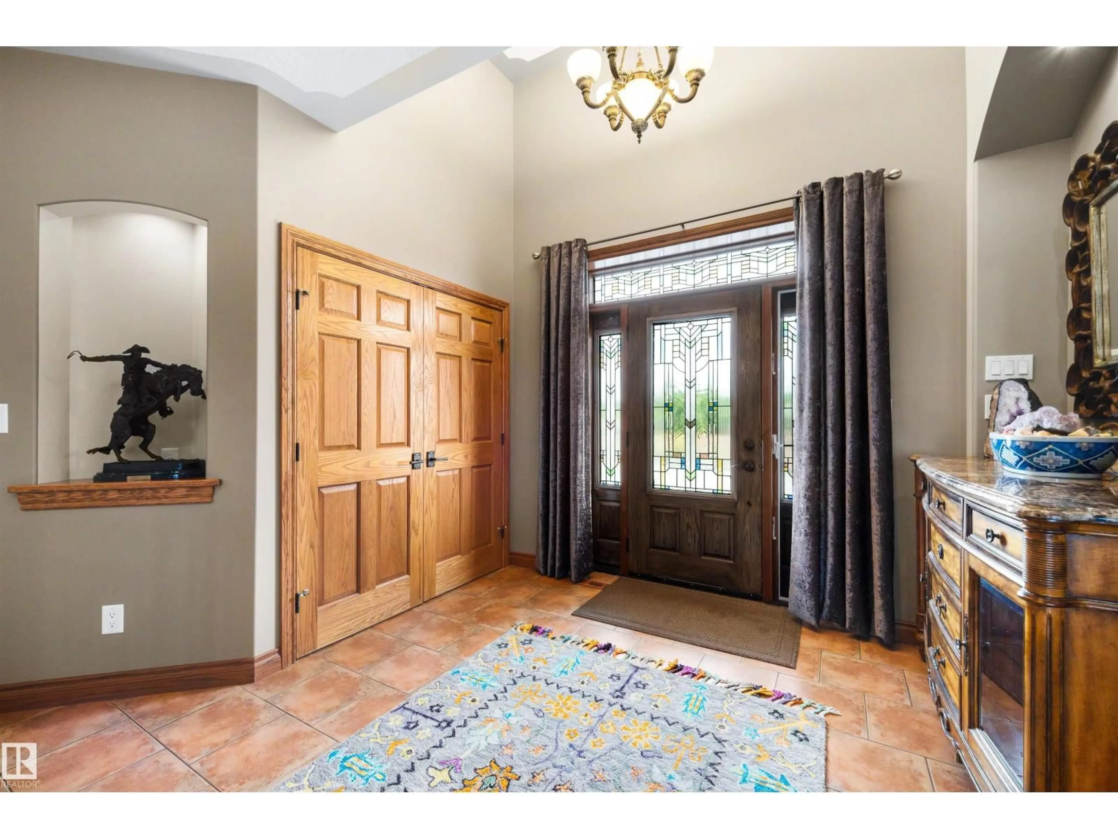 Indoor entryway for 28125 HIGHWAY 587, Rural Red Deer County Alberta T4G0E9