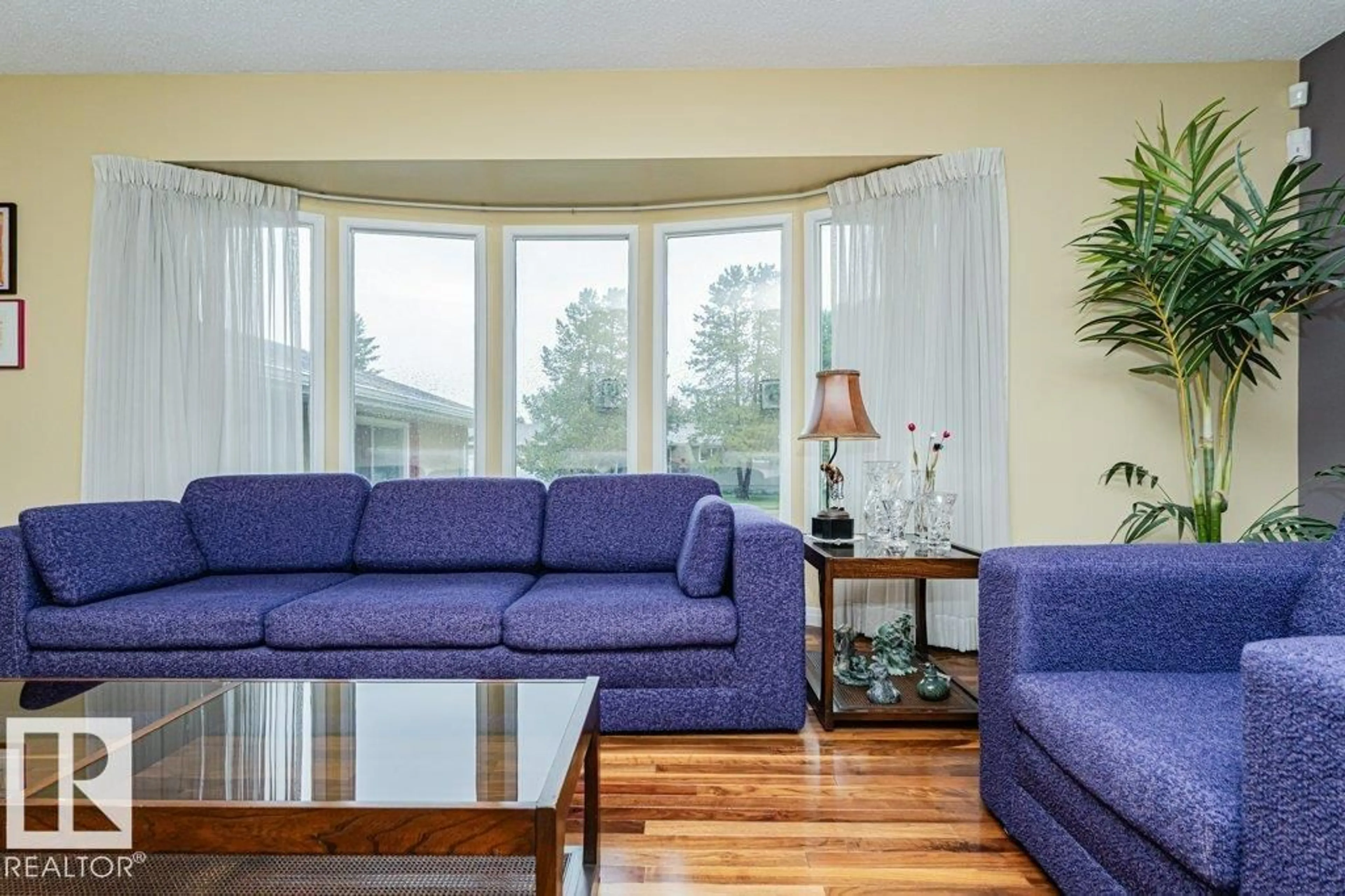 Living room with furniture, unknown for 10543 35 AV, Edmonton Alberta T6J2M1