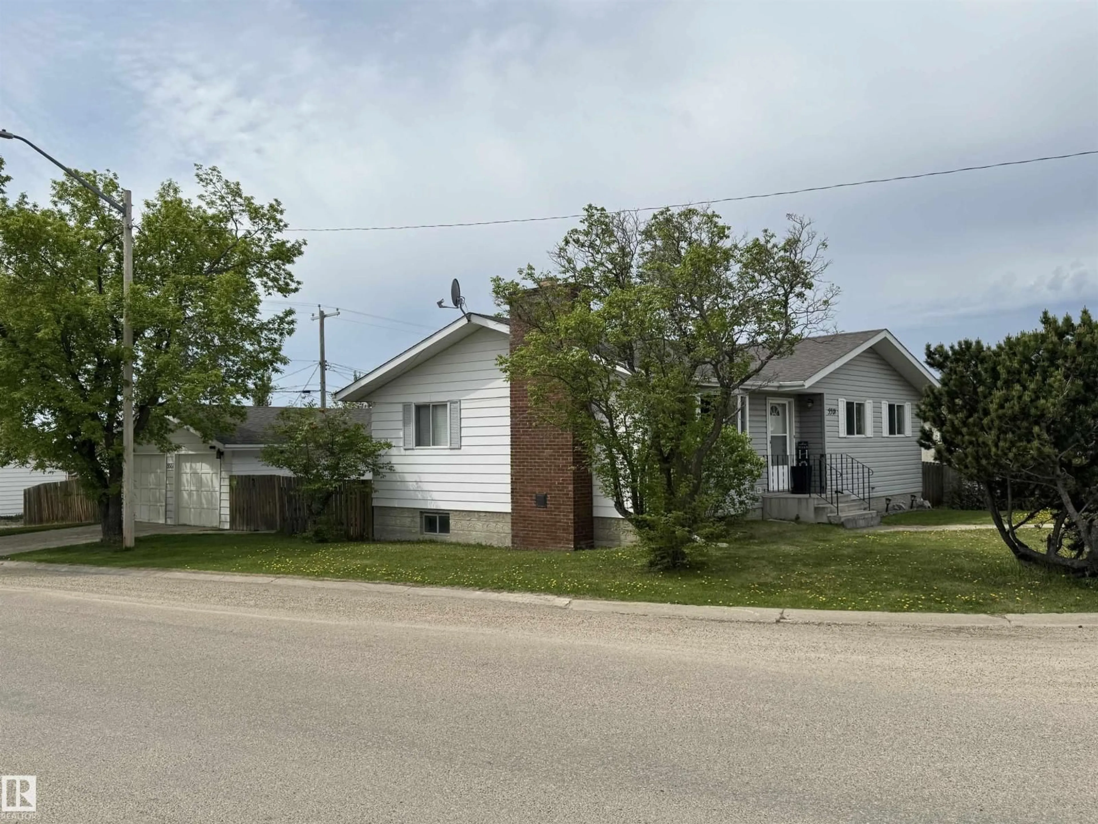 A pic from outside/outdoor area/front of a property/back of a property/a pic from drone, street for 5501 46 AV, Drayton Valley Alberta T7A1K2