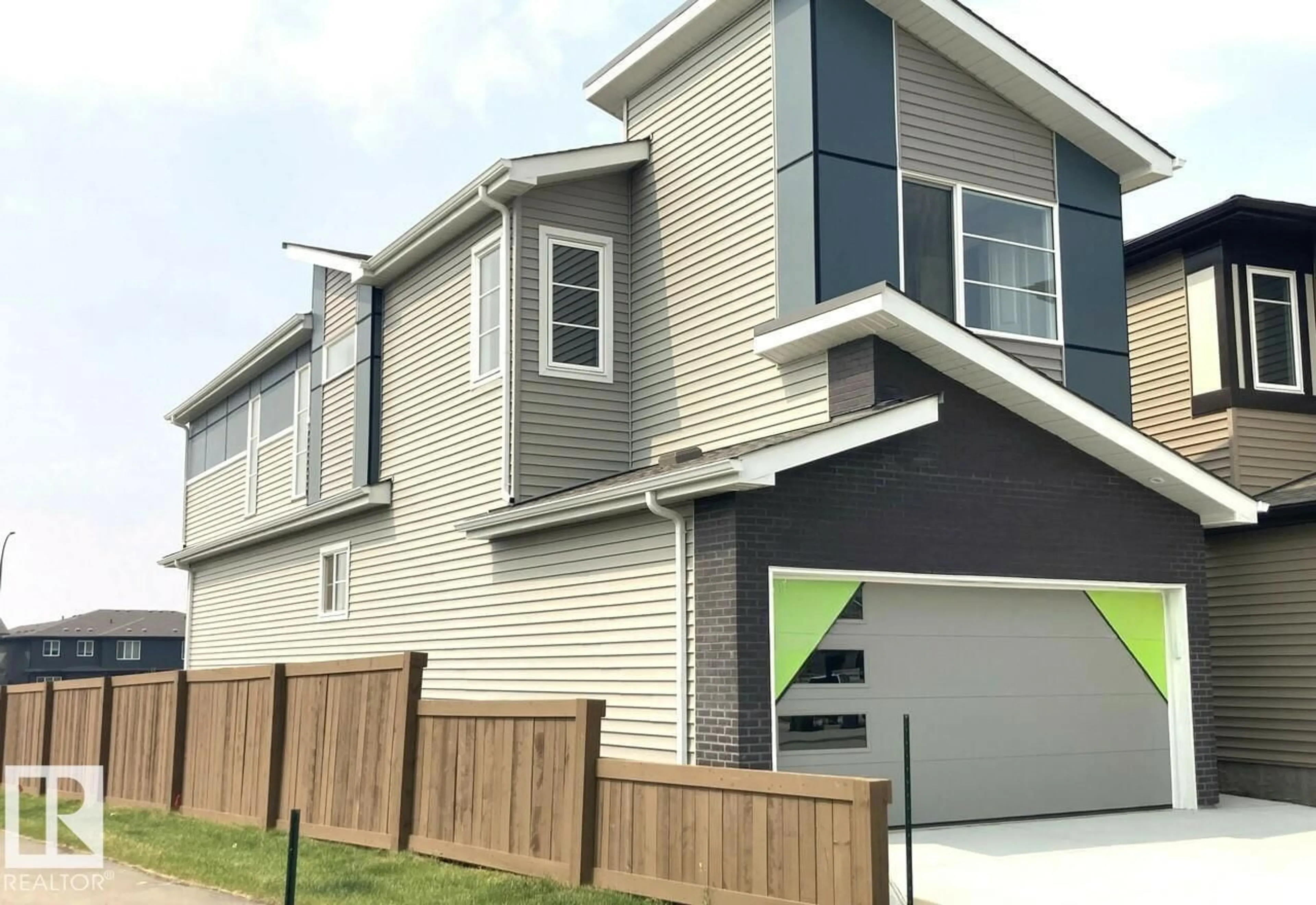 Unknown for 2944 65 ST, Edmonton Alberta T6X2Z3
