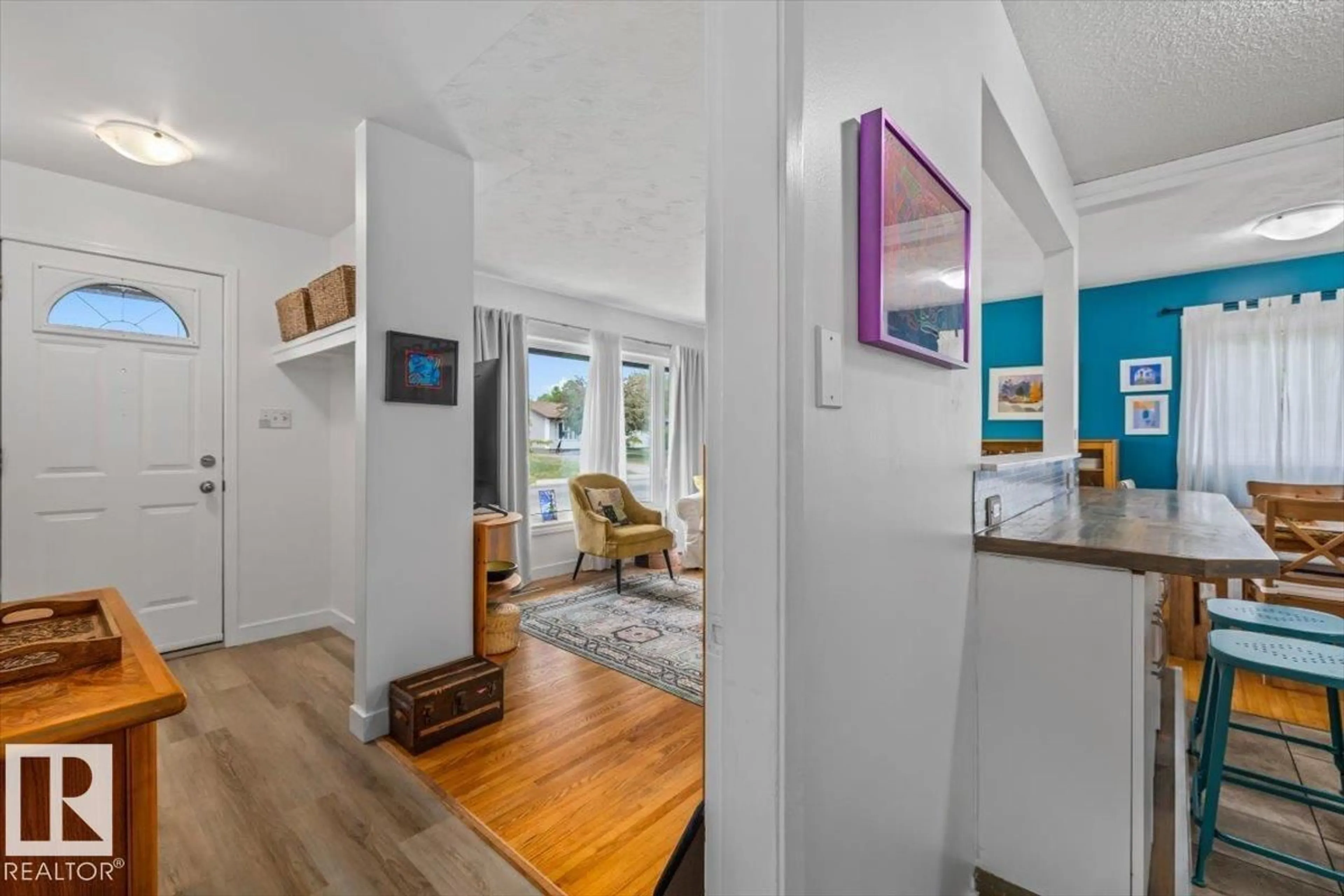 Indoor entryway for 8205 162 ST, Edmonton Alberta T5R2L9