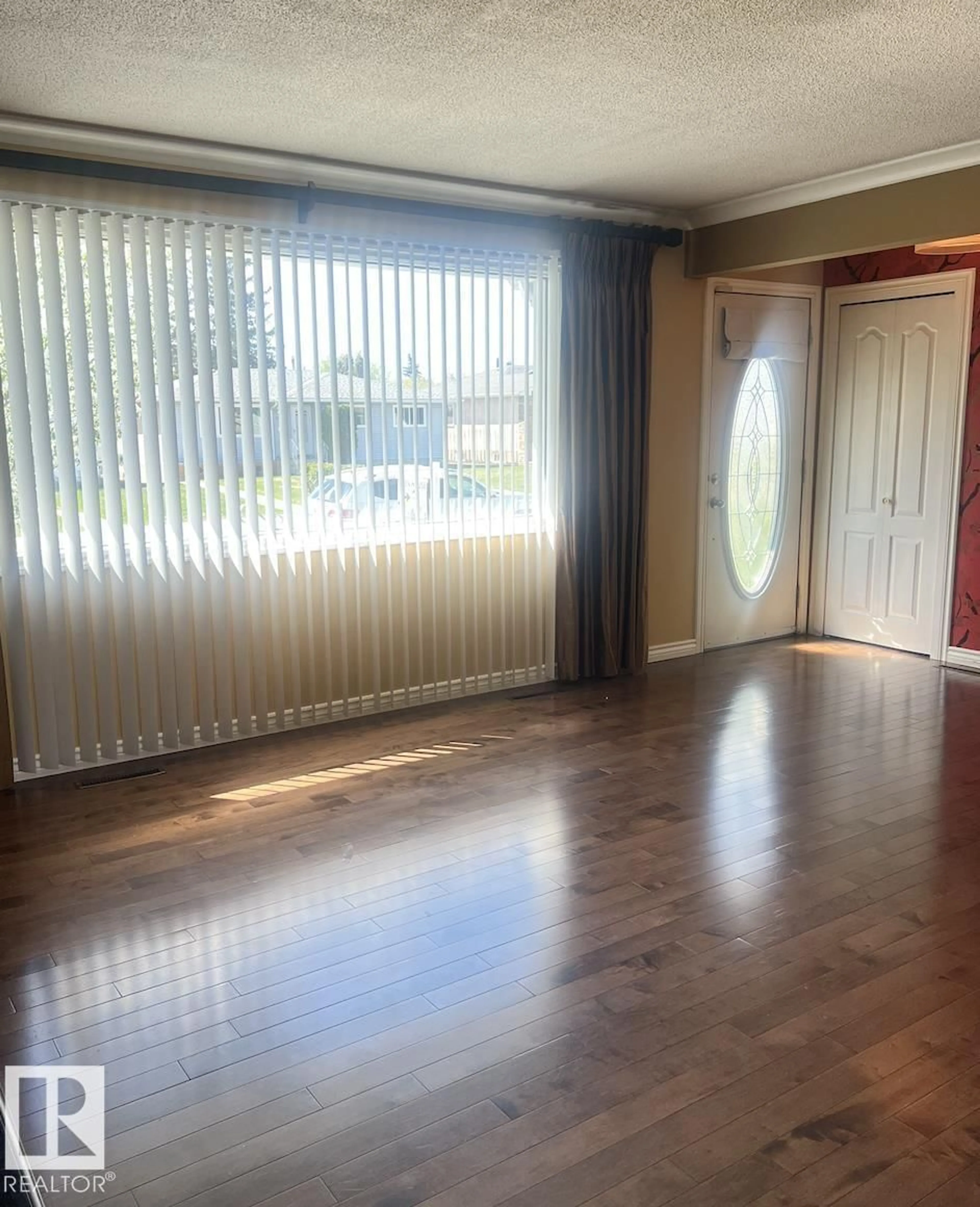 A pic of a room for NW - 15003 81 ST, Edmonton Alberta T5C1P4
