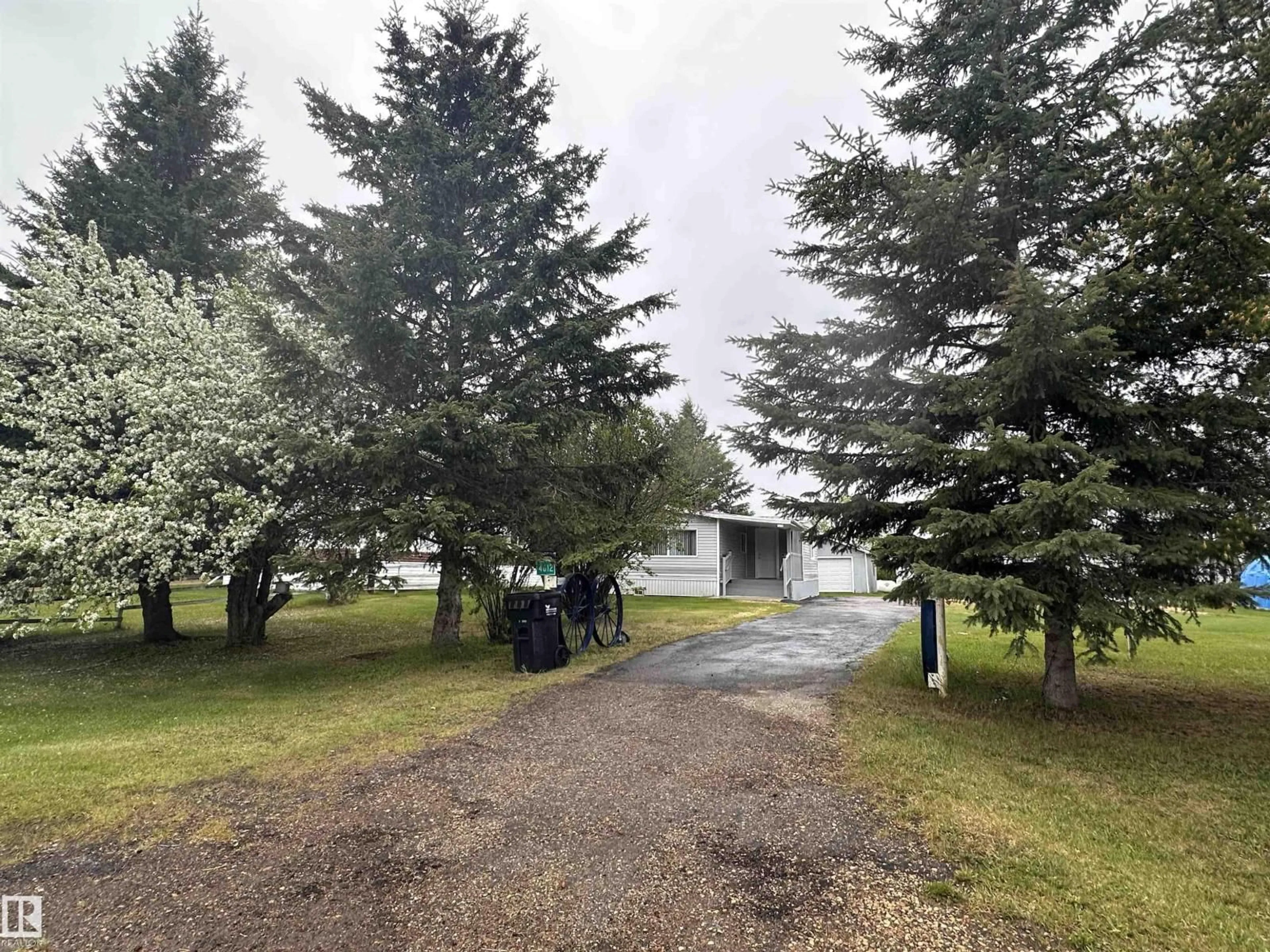 A pic from outside/outdoor area/front of a property/back of a property/a pic from drone, unknown for 4612 50 ST, Fawcett Alberta T0G0Y0
