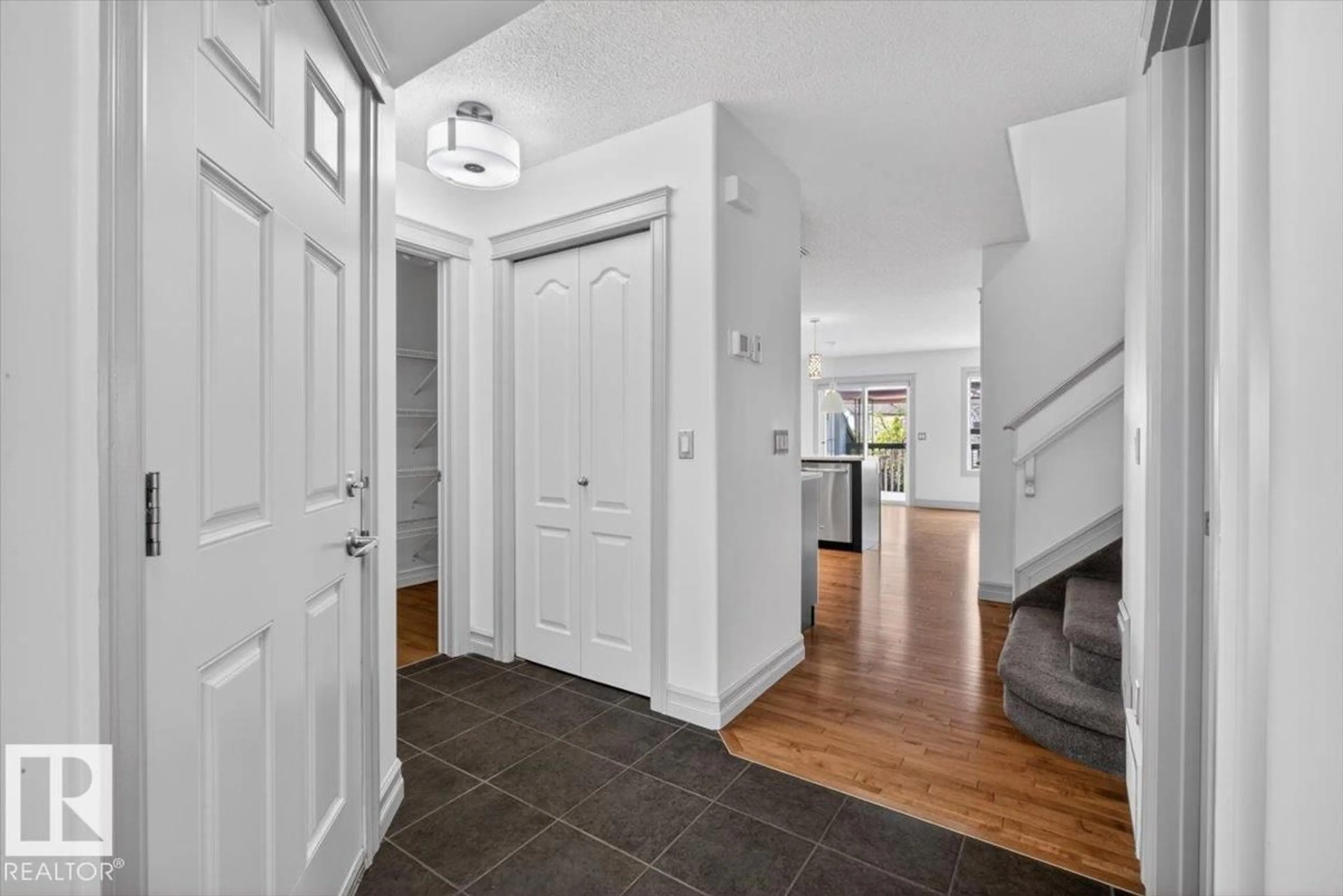Indoor entryway for SW - 17325 6A AV, Edmonton Alberta T6W2A8