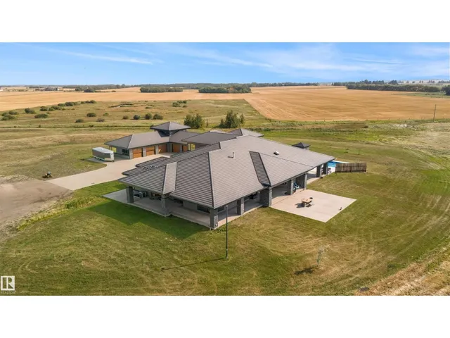25056 TWP ROAD 492, Rural Leduc County