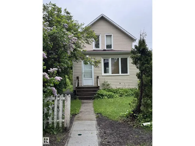 9740 87 AV, Edmonton 2