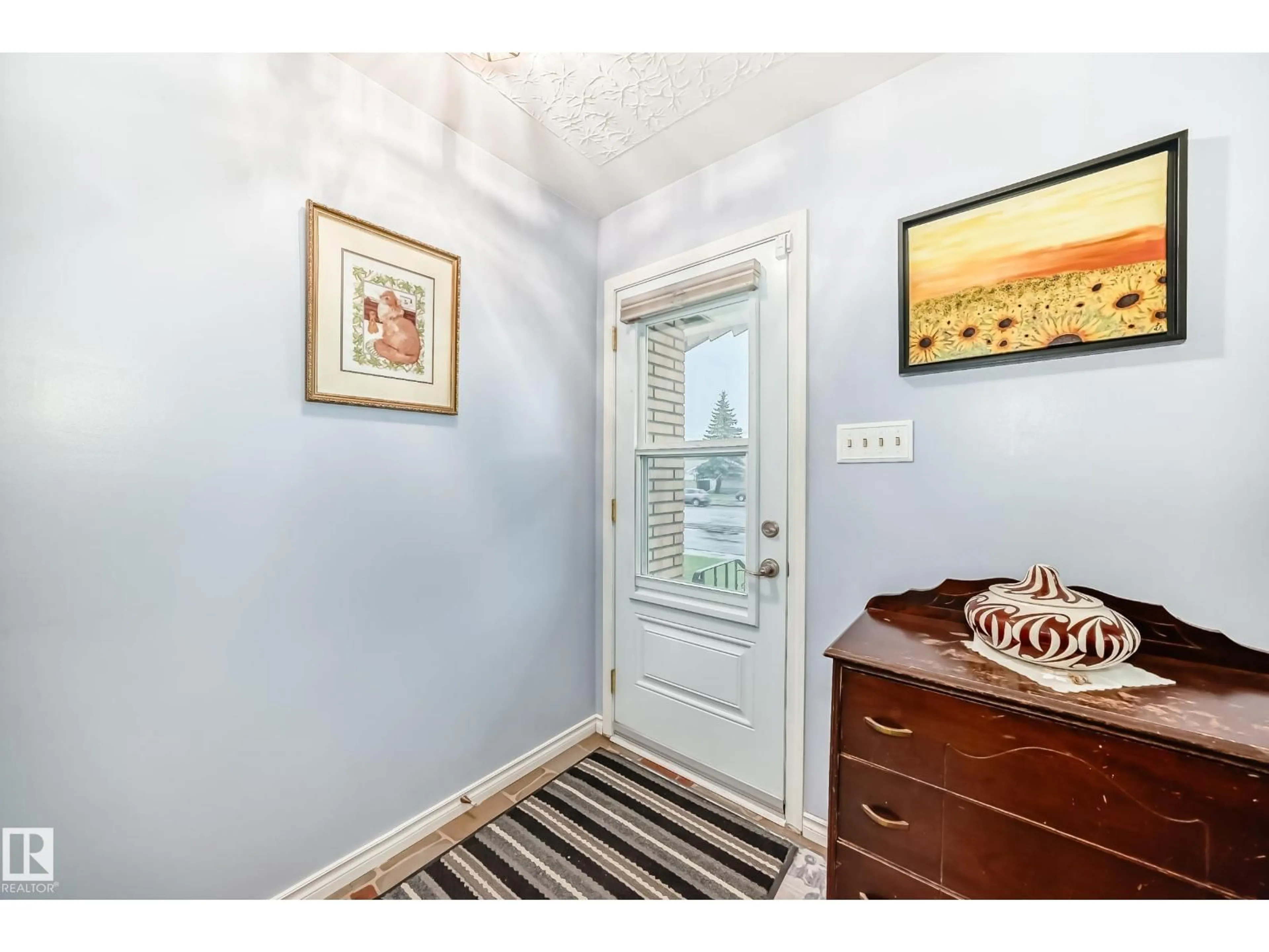 Indoor entryway for 8006 159 ST, Edmonton Alberta T5R2E3