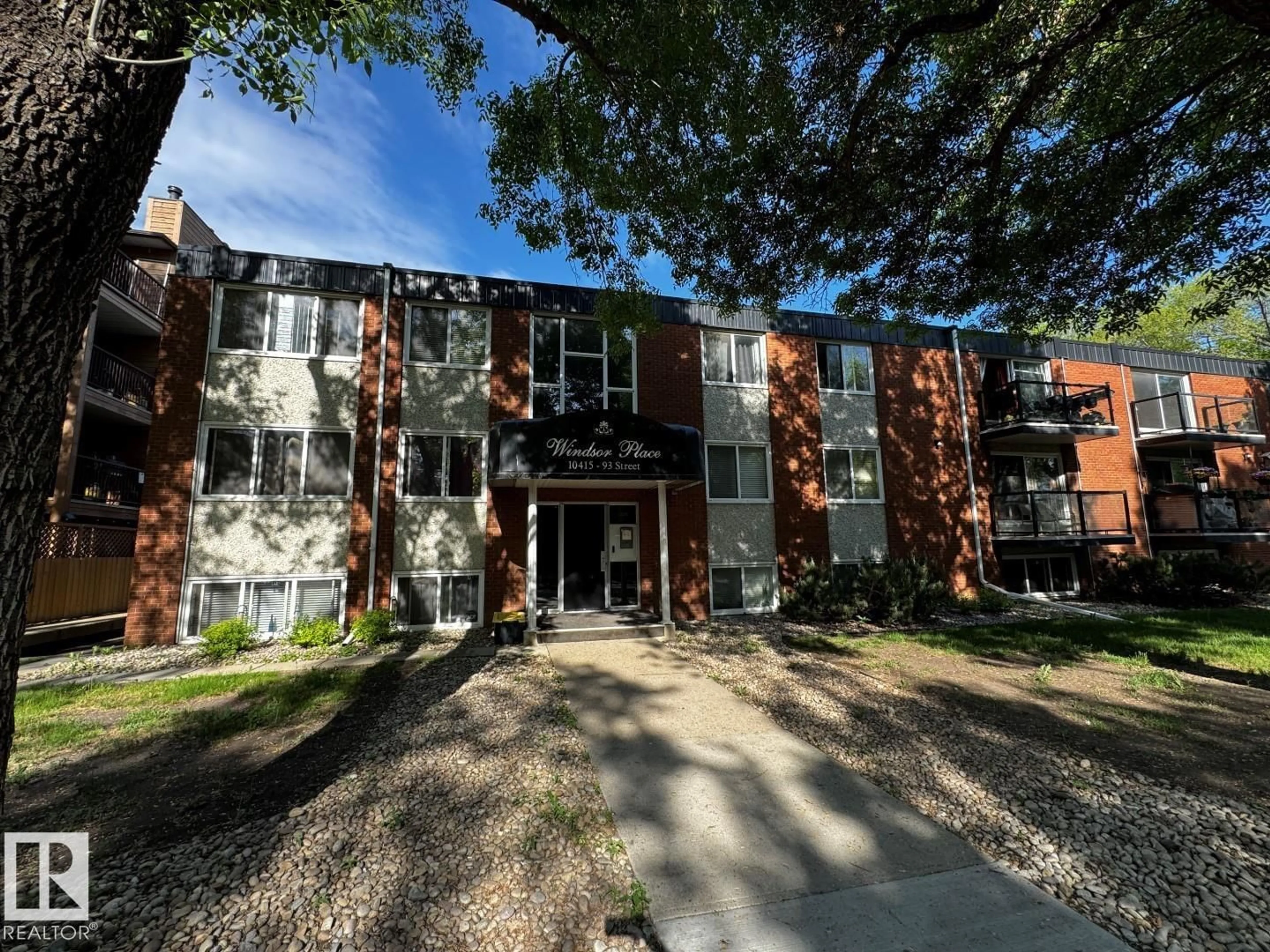 Unknown for #203 - 10415 93 ST, Edmonton Alberta T5H1X5