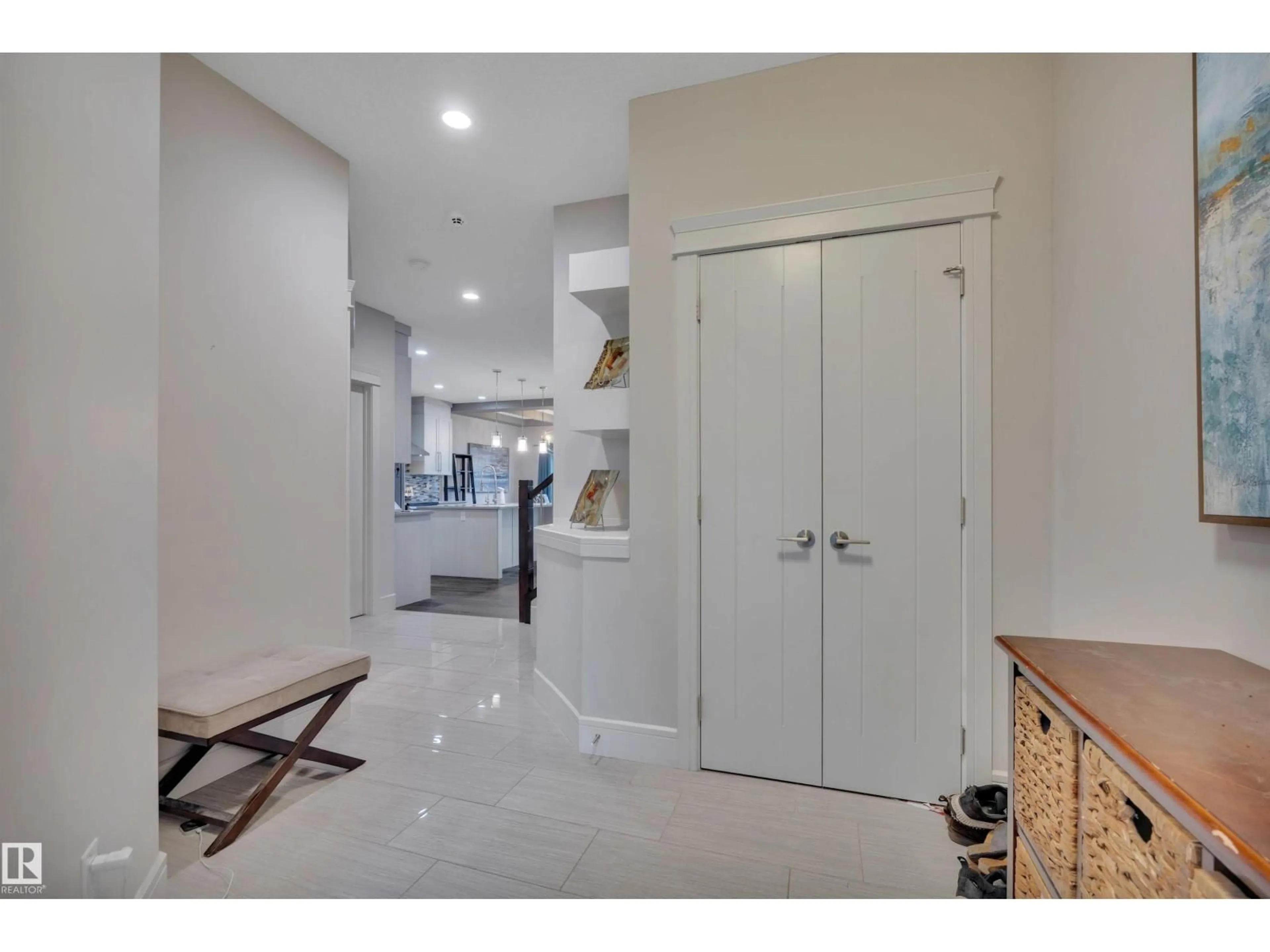 Indoor foyer for 66 MCKENZIE CO, Leduc Alberta T9E1A4