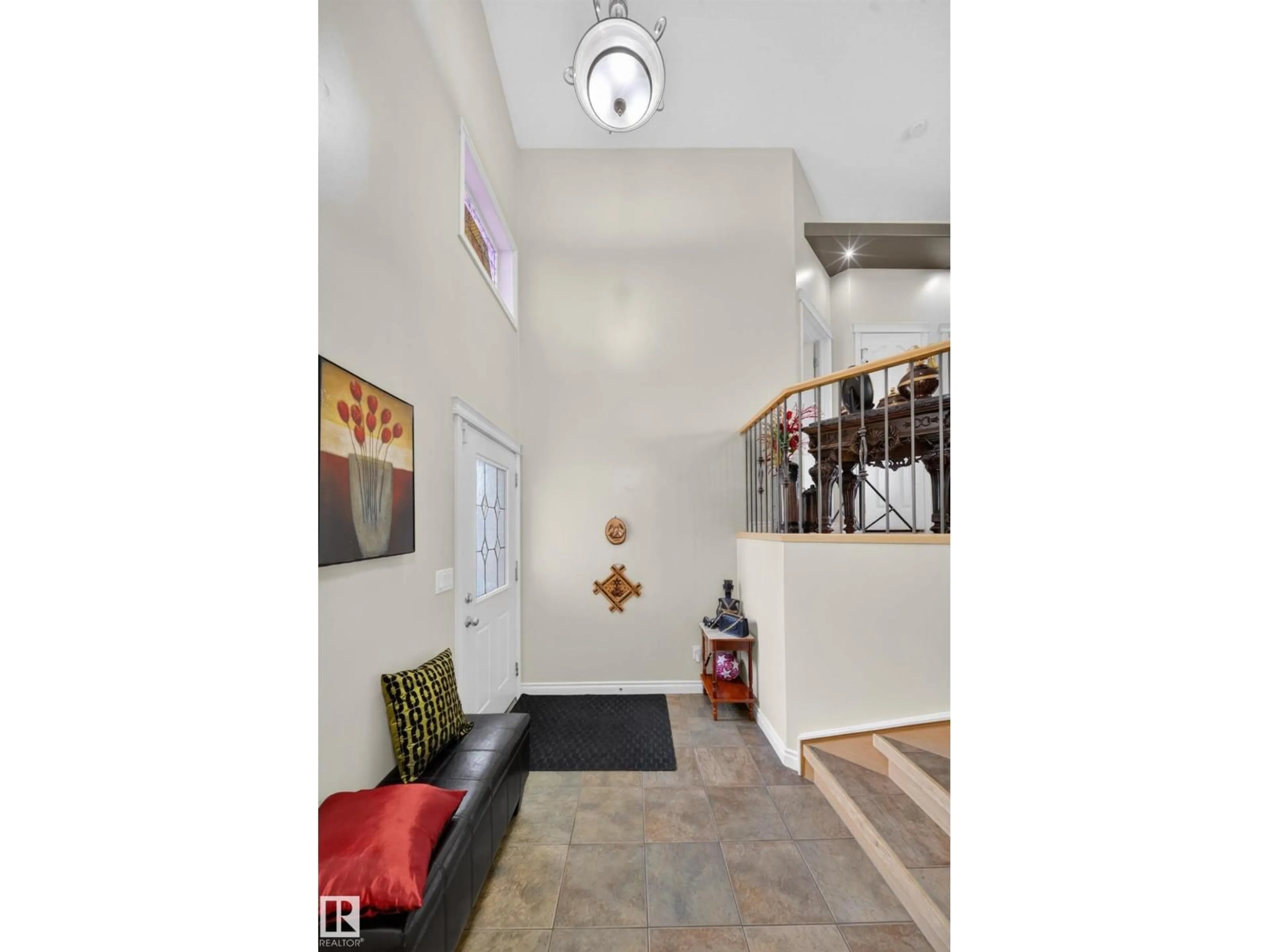 Indoor foyer for 4113 59 STREET, Beaumont Alberta T4X1P4