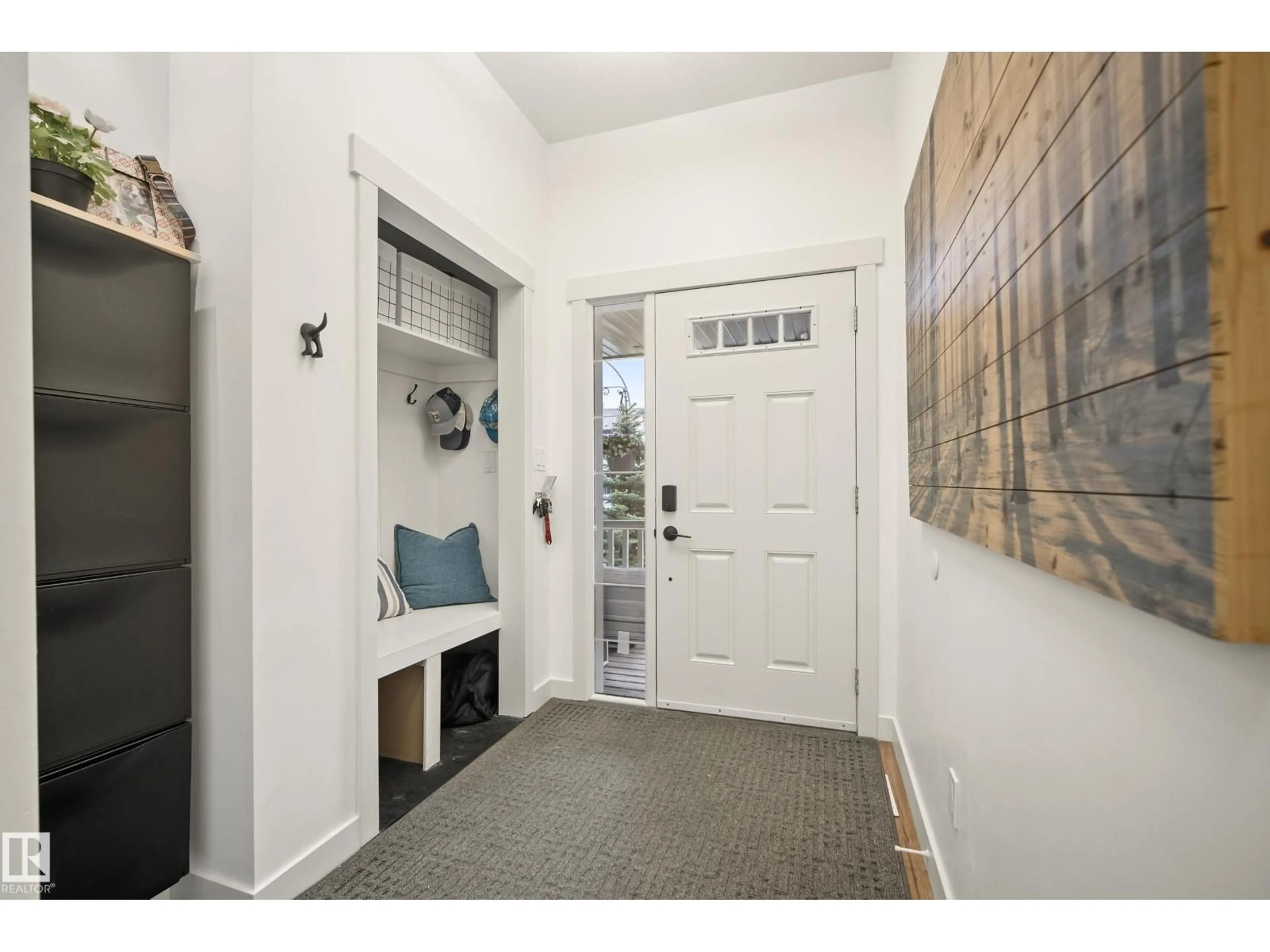 Indoor entryway for 32 HARTWICK ME, Spruce Grove Alberta T7X0A5