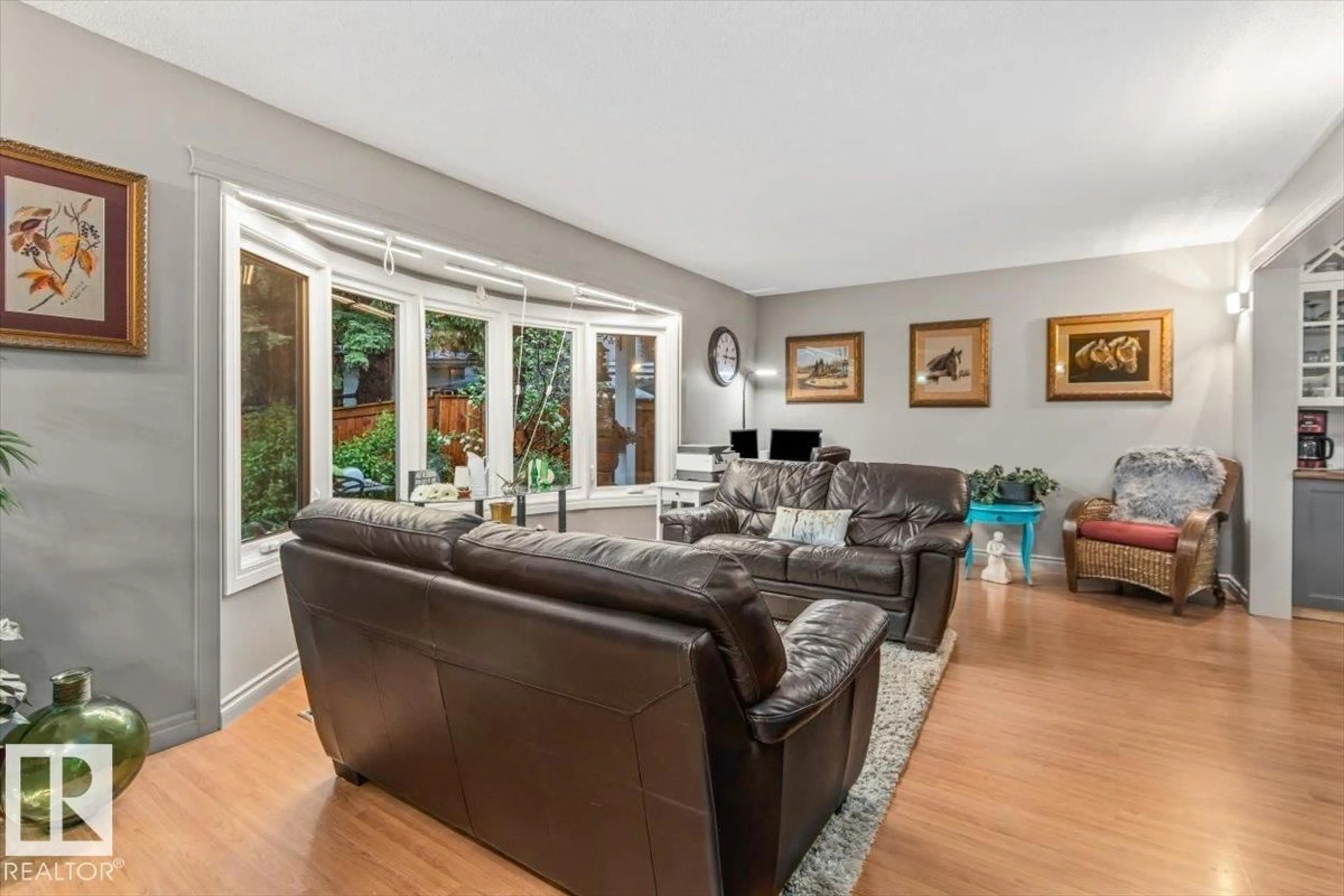 Living room with furniture, unknown for 6720 29 AV, Edmonton Alberta T6K1N4