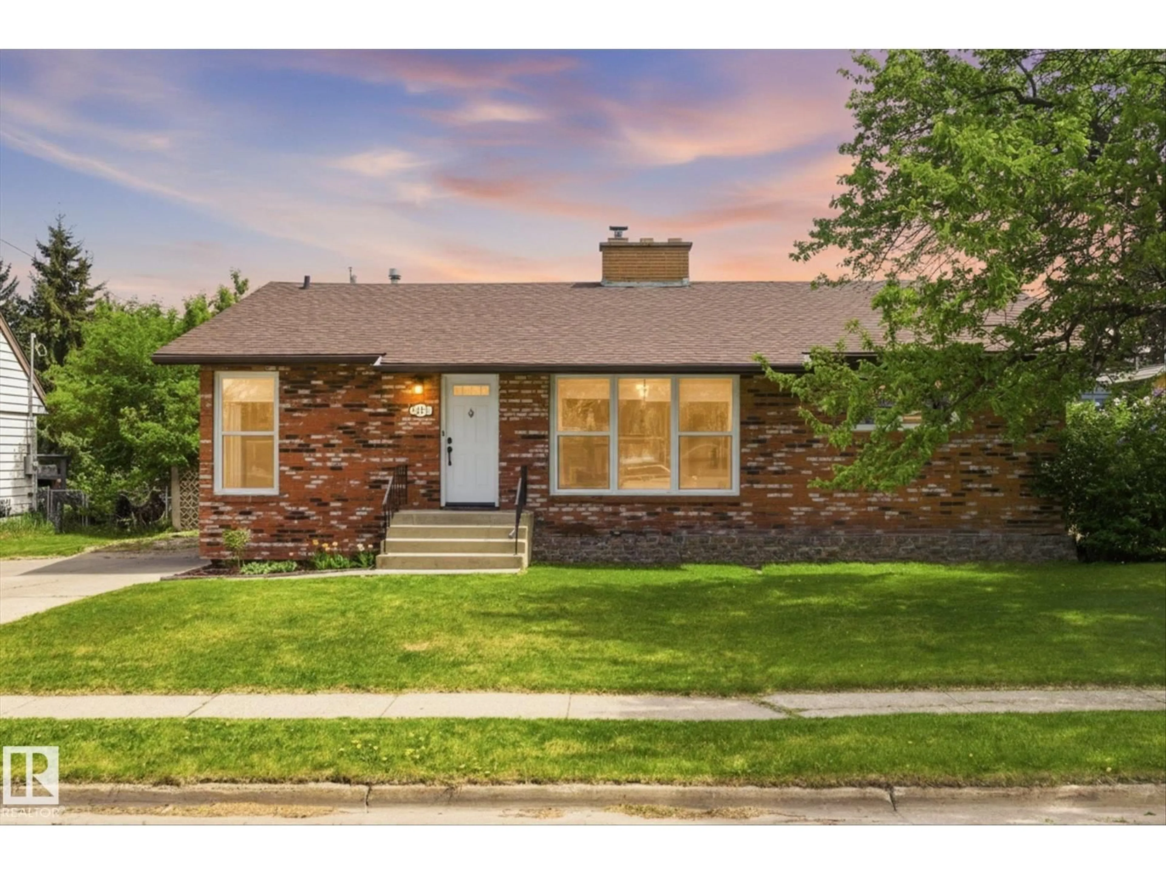 Home with brick exterior material, street for 5411 49 ST, Stony Plain Alberta T7Z1B5