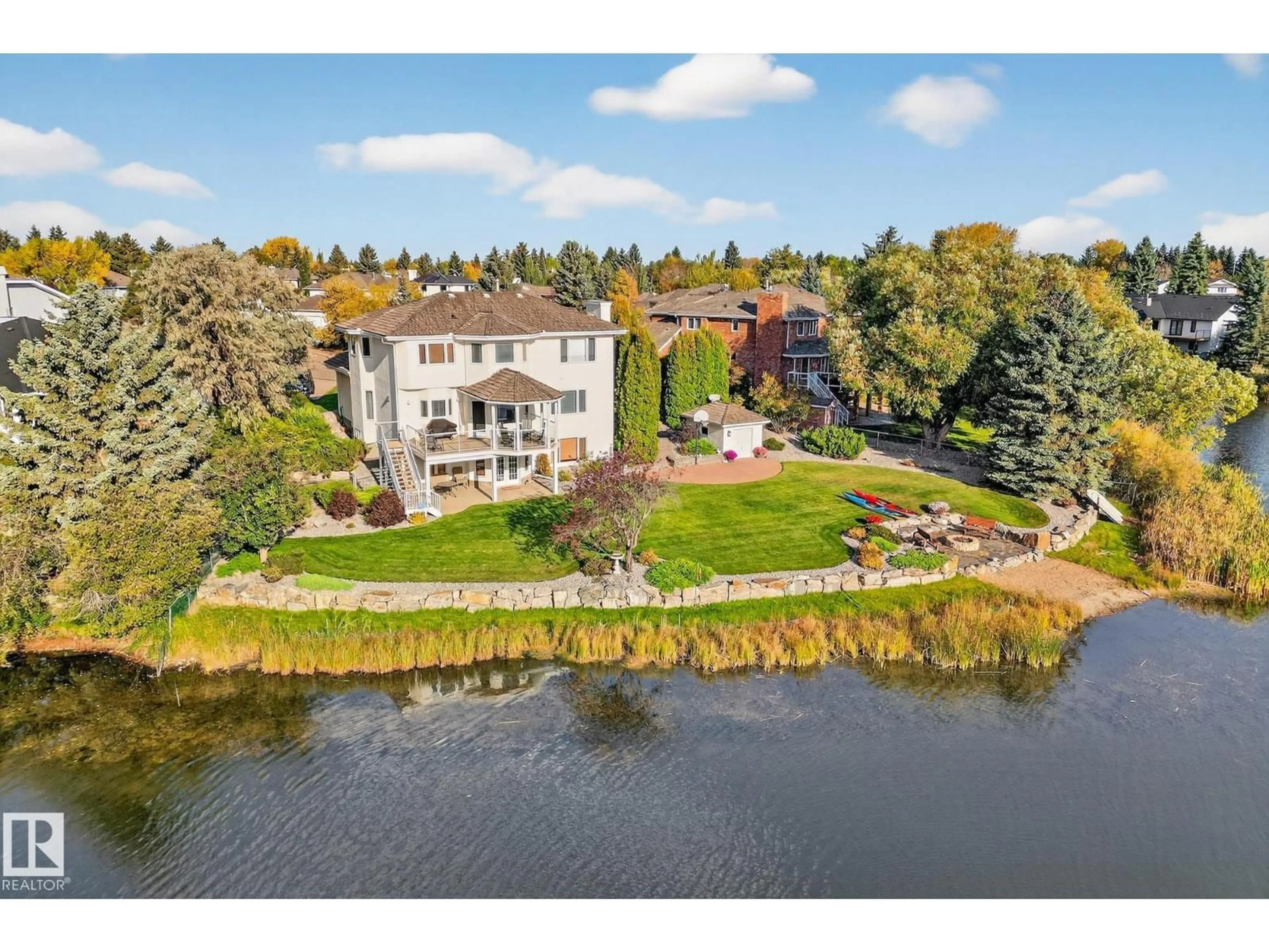 A pic from outside/outdoor area/front of a property/back of a property/a pic from drone, water/lake/river/ocean view for 21 NOTTINGHAM ES, Sherwood Park Alberta T8A5M4