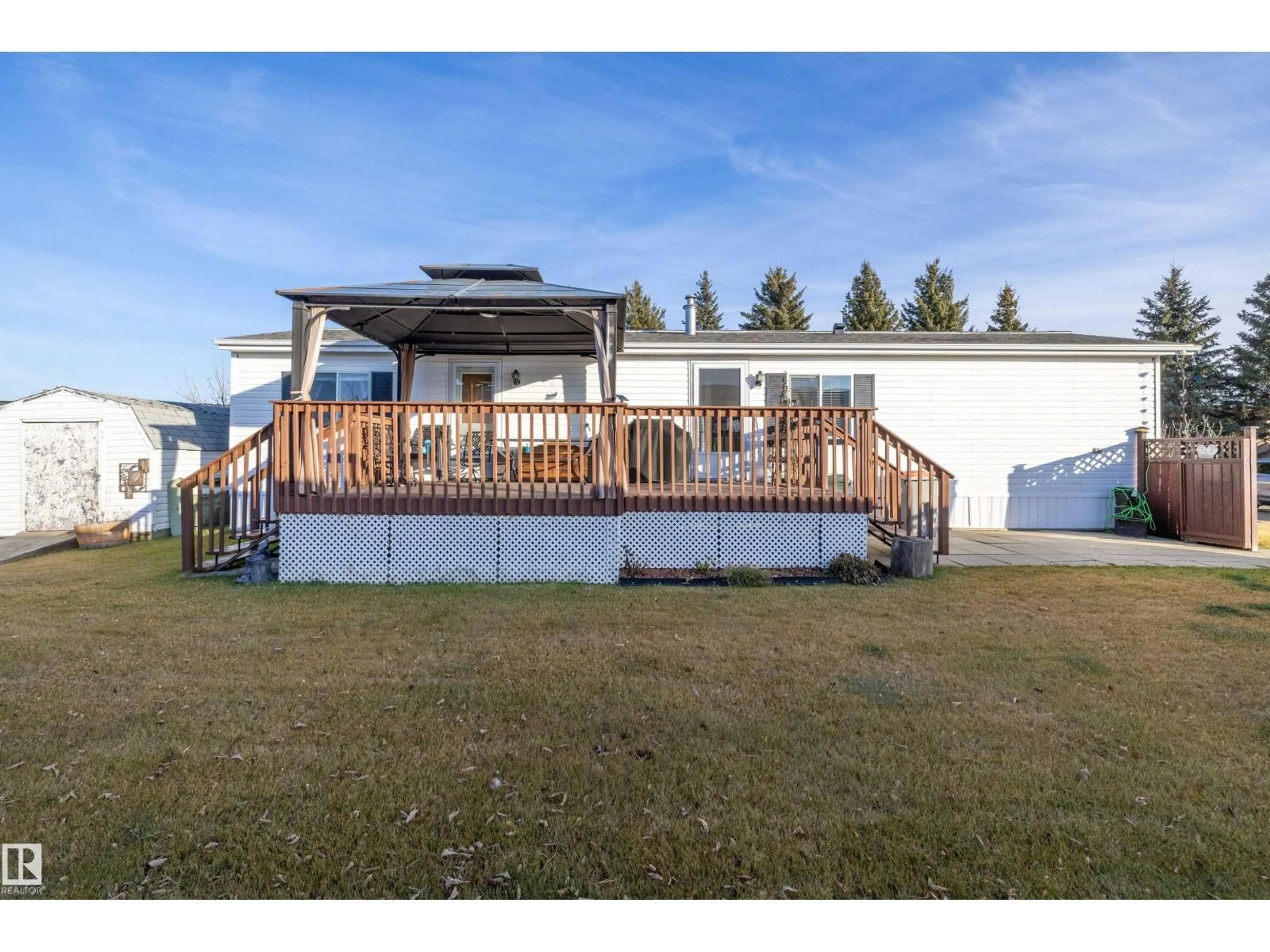 A pic from outside/outdoor area/front of a property/back of a property/a pic from drone, building for #161 - 3400 48 ST, Stony Plain Alberta T7Z1R9