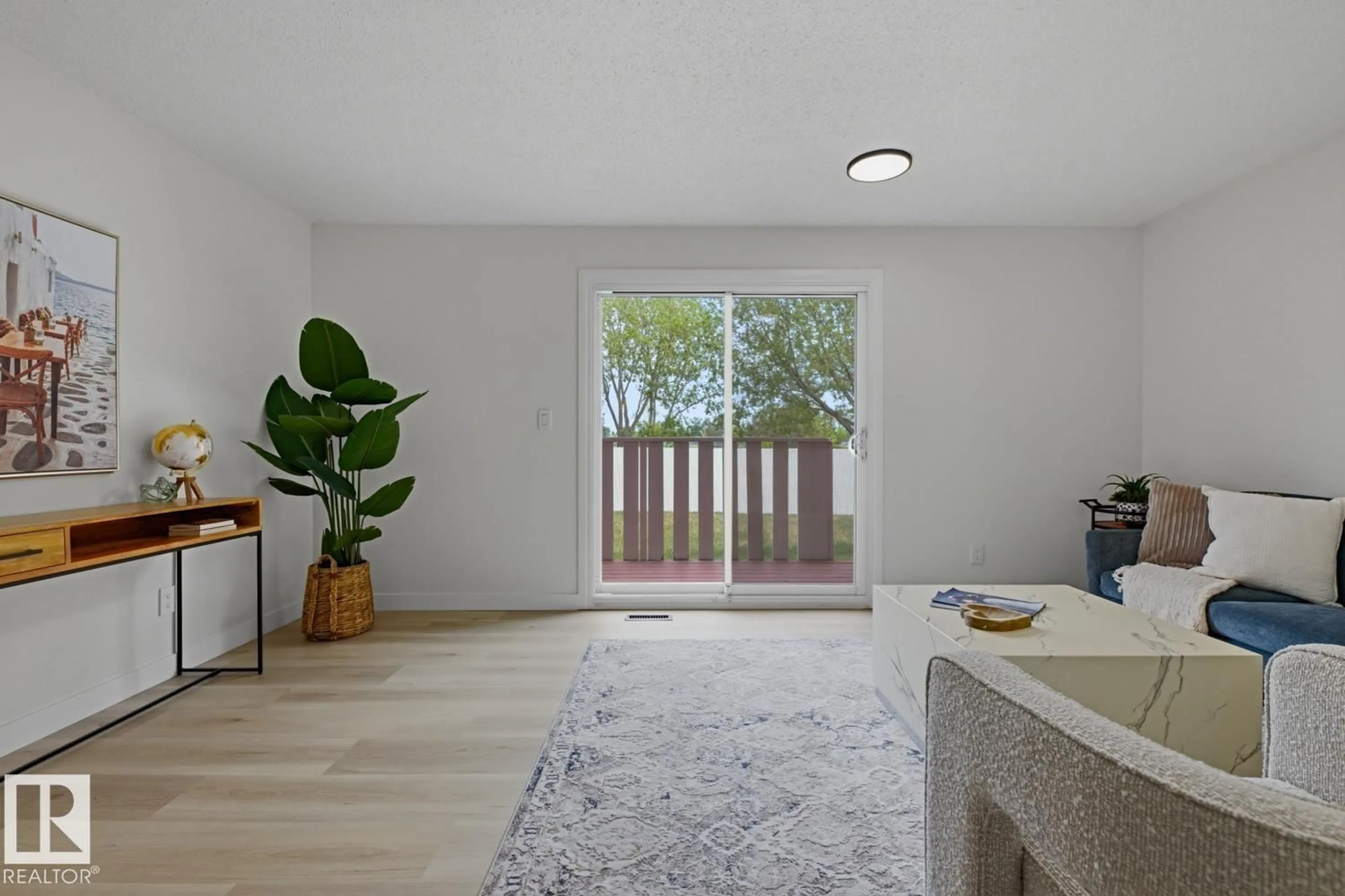 A pic of a room for 10684 BEAUMARIS RD, Edmonton Alberta T5X3N4