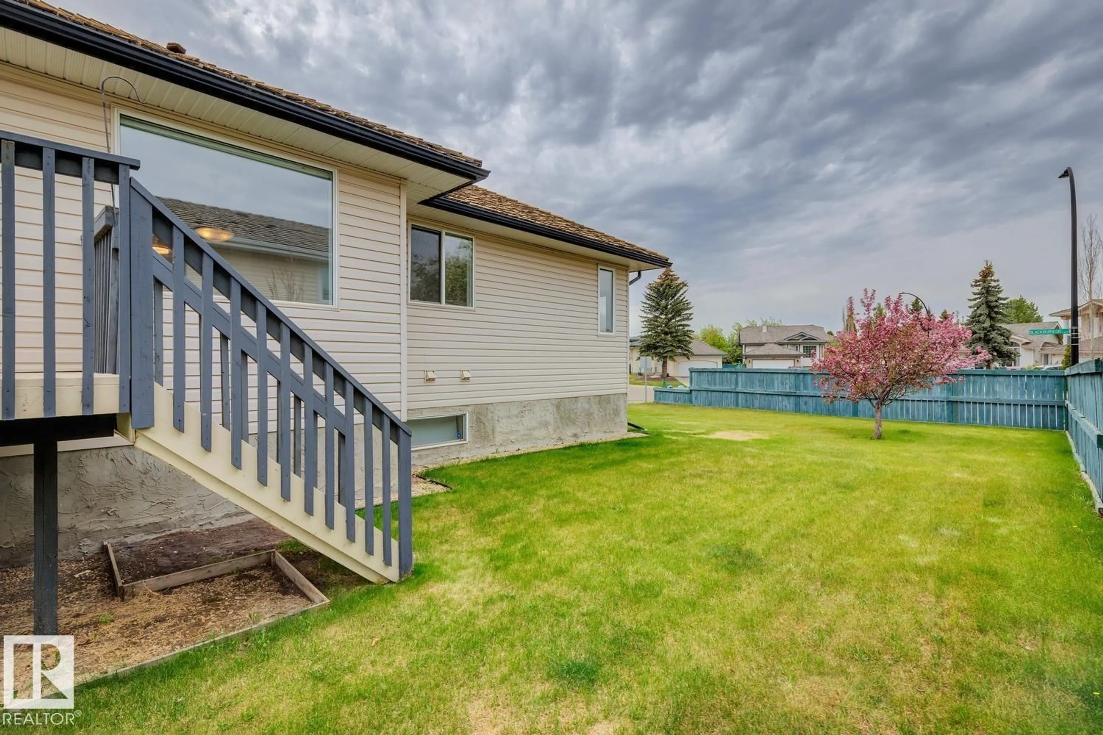 Unknown for 225 BLACKBURN DR, Edmonton Alberta T6W1H1