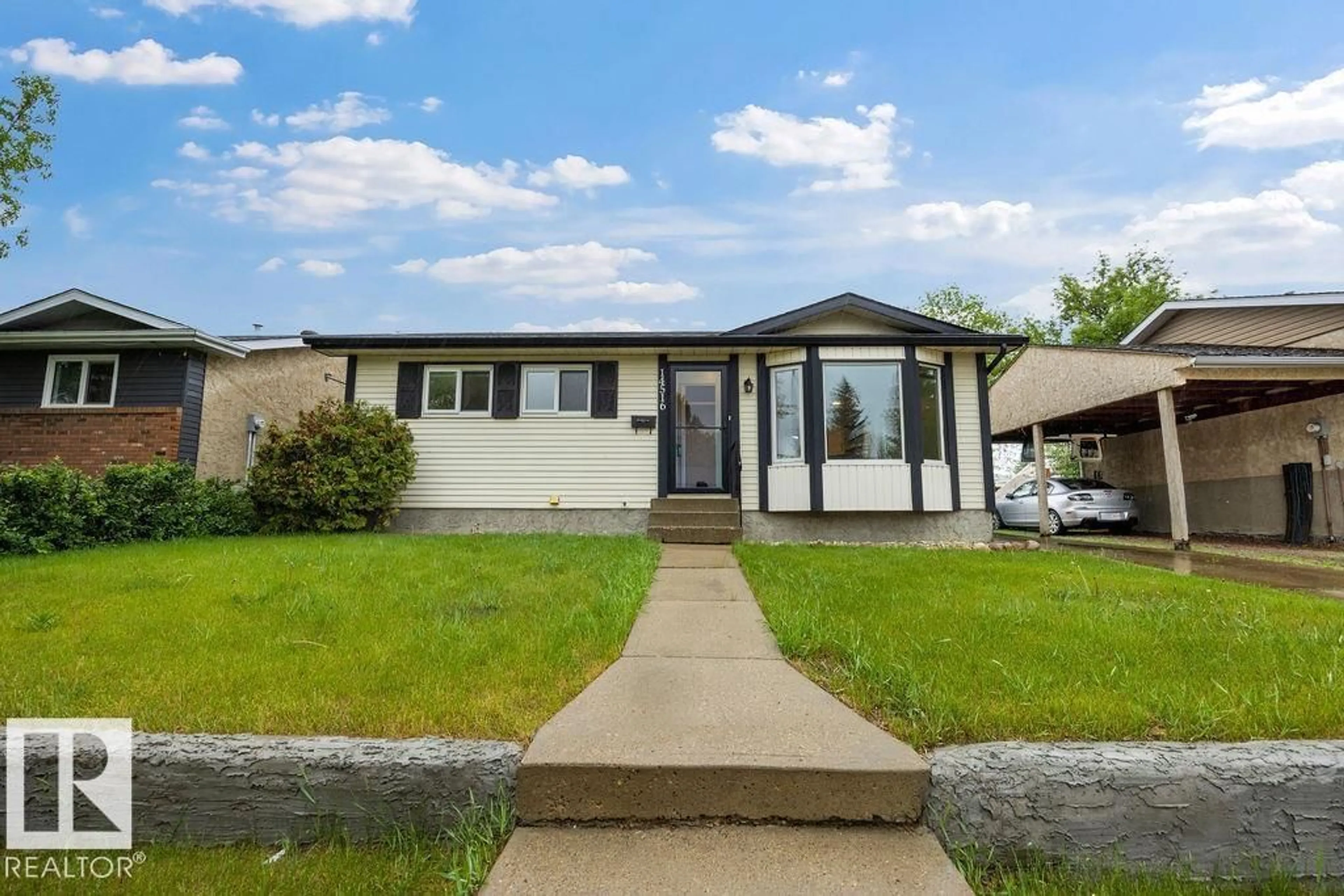 Home with vinyl exterior material, unknown for 14516 20 ST, Edmonton Alberta T5Y1V7