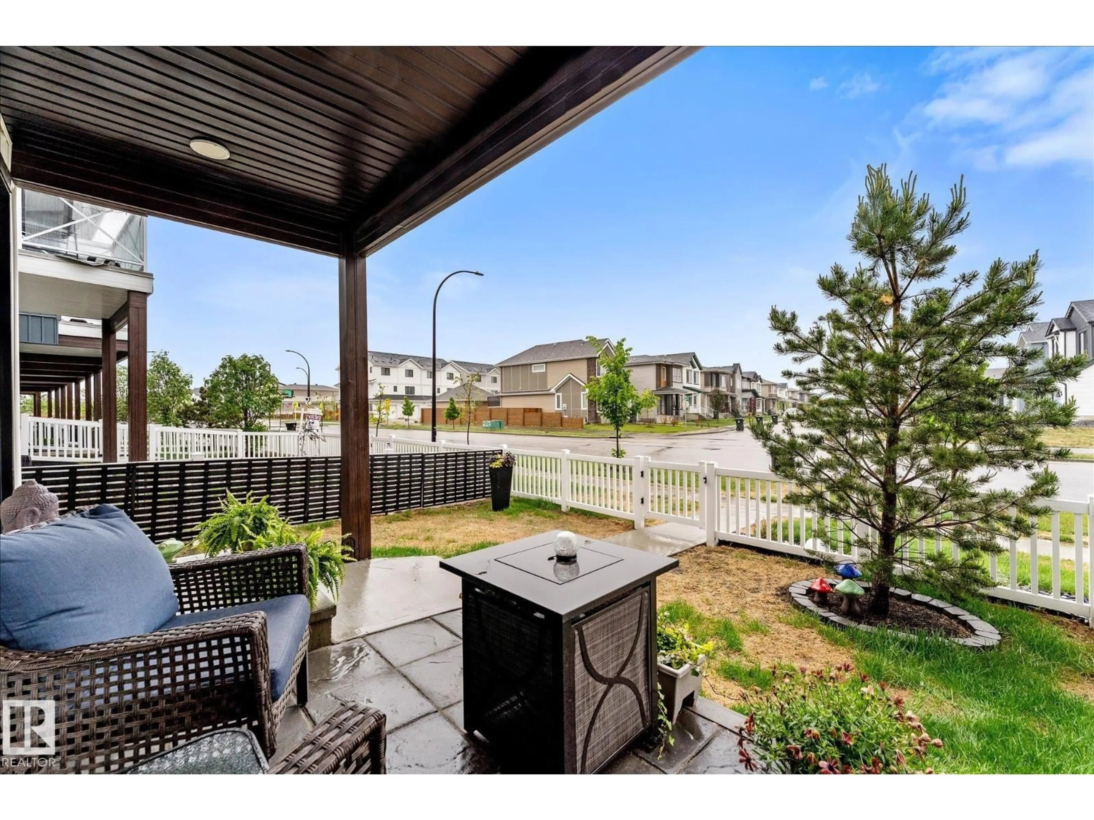 Patio, unknown for 1275 MCLEOD AV, Spruce Grove Alberta T7X2Y4