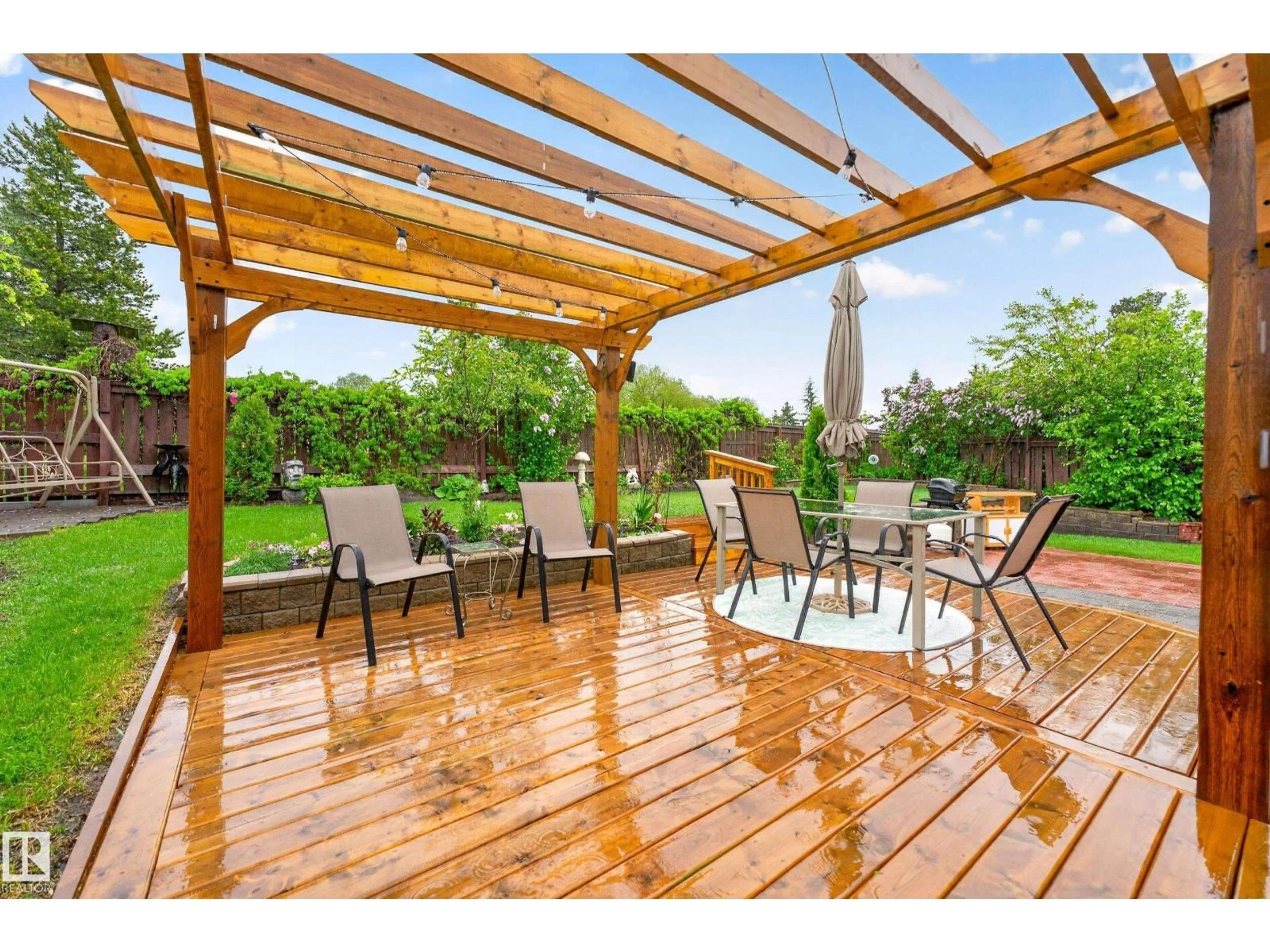 Patio, water/lake/river/ocean view for 42 ATTWOOD DR, St. Albert Alberta T8N3A6