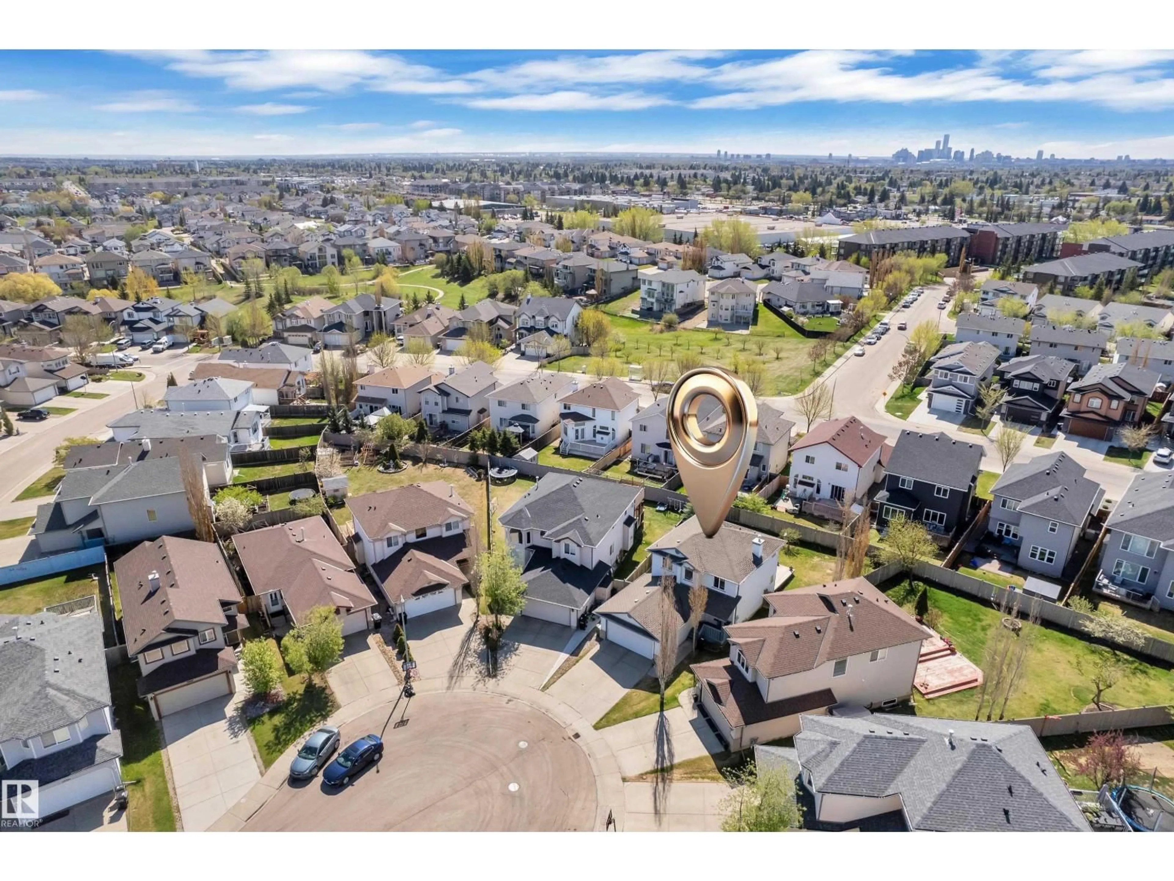 A pic from outside/outdoor area/front of a property/back of a property/a pic from drone, street for NW - 14031 136 ST, Edmonton Alberta T6V1W8