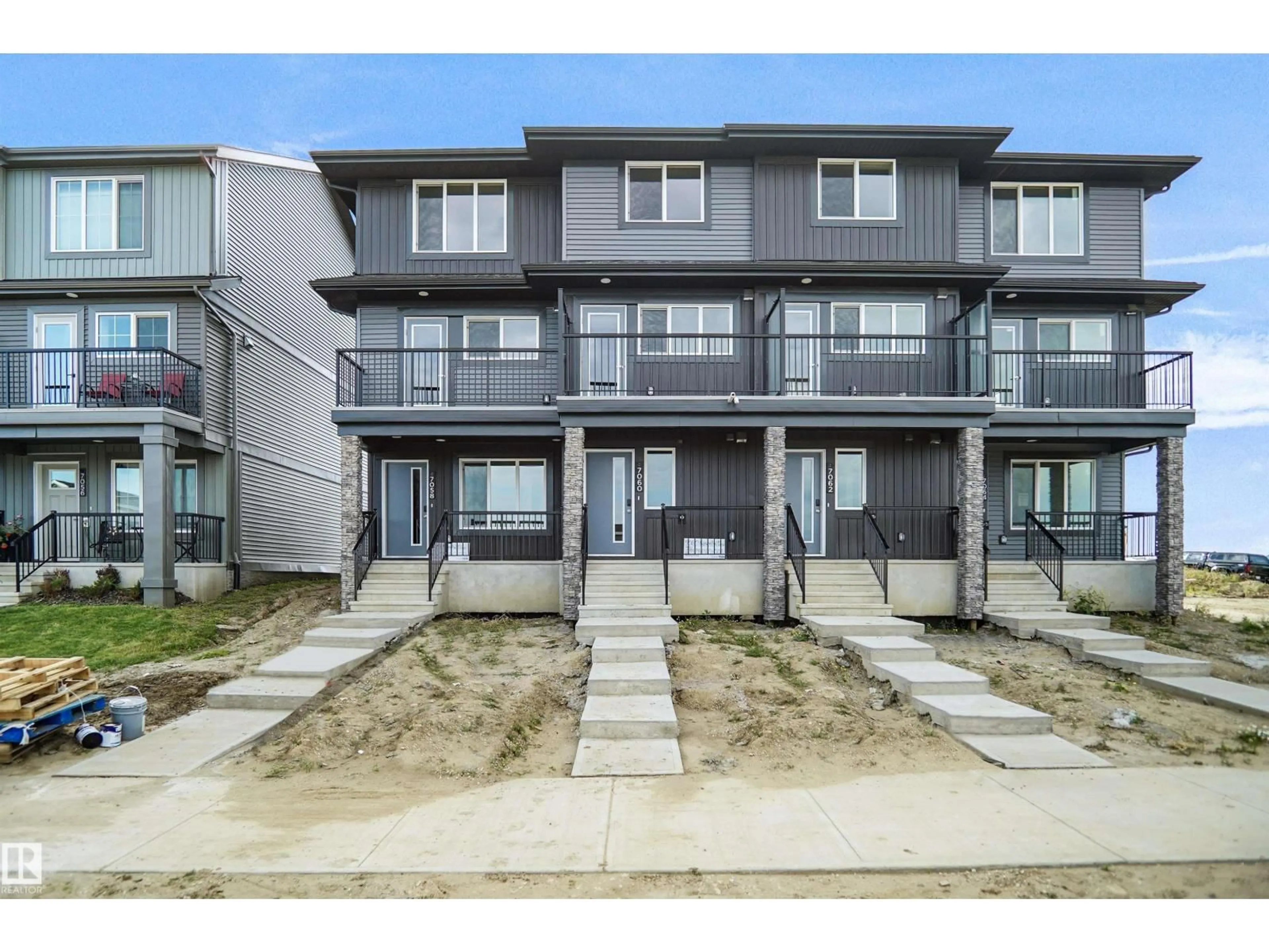 A pic from outside/outdoor area/front of a property/back of a property/a pic from drone, street for 7062 ROSENTHAL DR, Edmonton Alberta T5T7N6