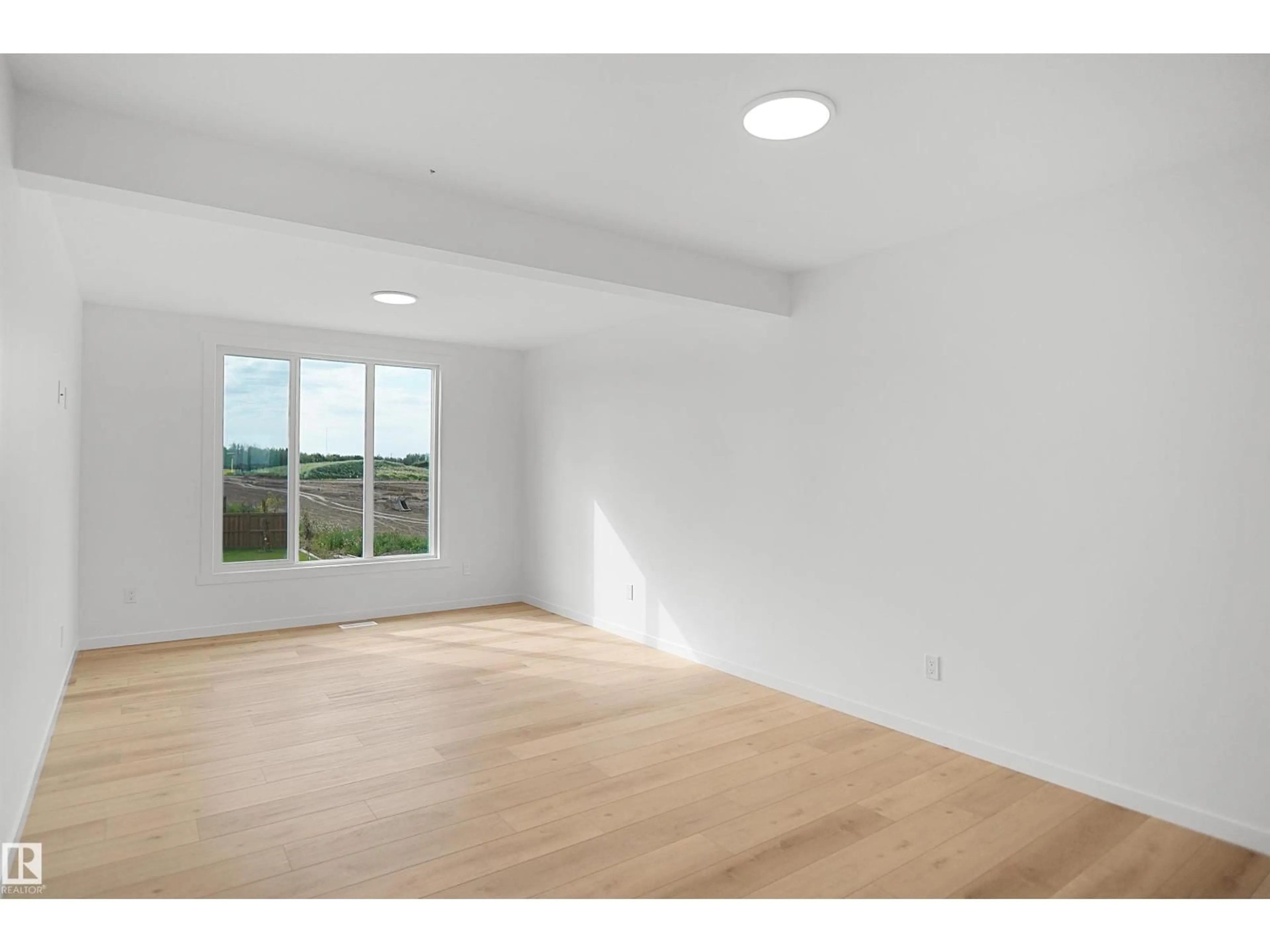 A pic of a room for 7062 ROSENTHAL DR, Edmonton Alberta T5T7N6