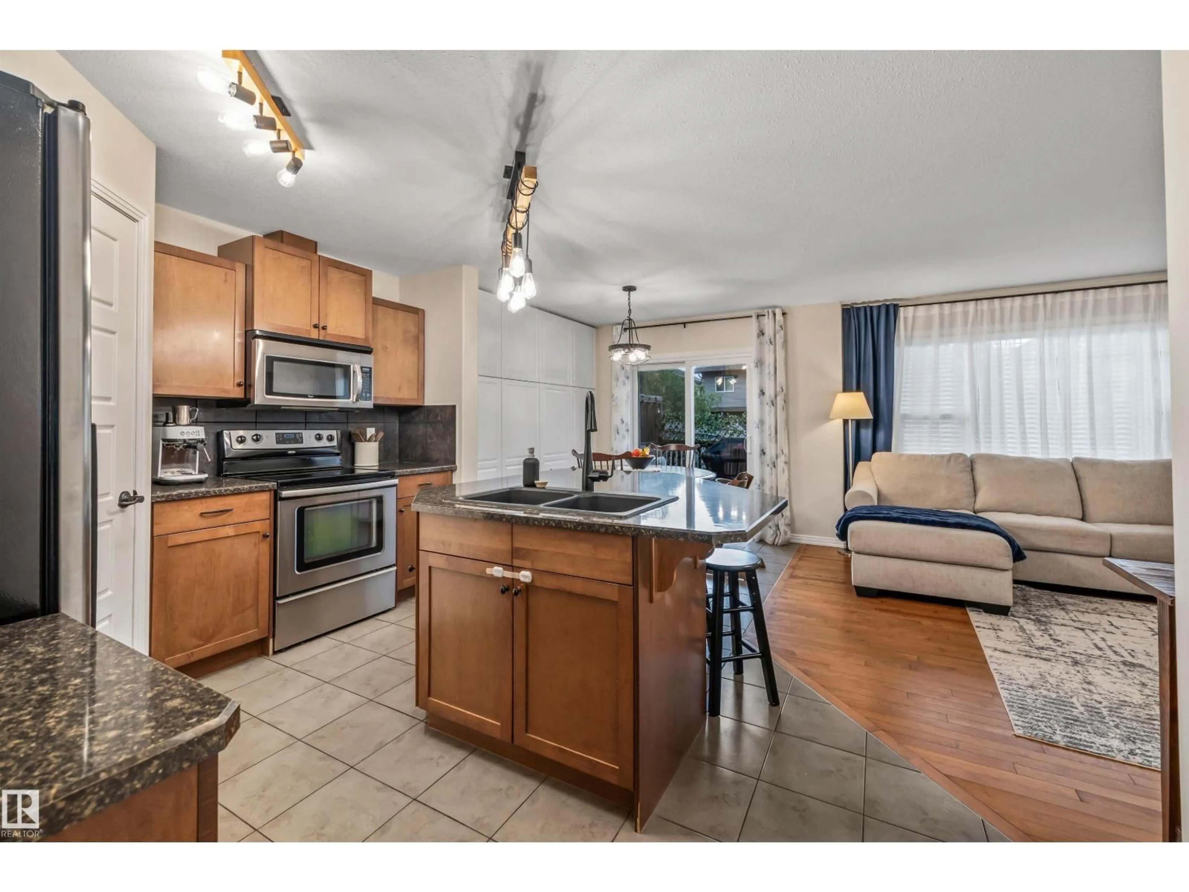 Open concept kitchen, unknown for 78 RED CANYON WY, Fort Saskatchewan Alberta T8L0E7