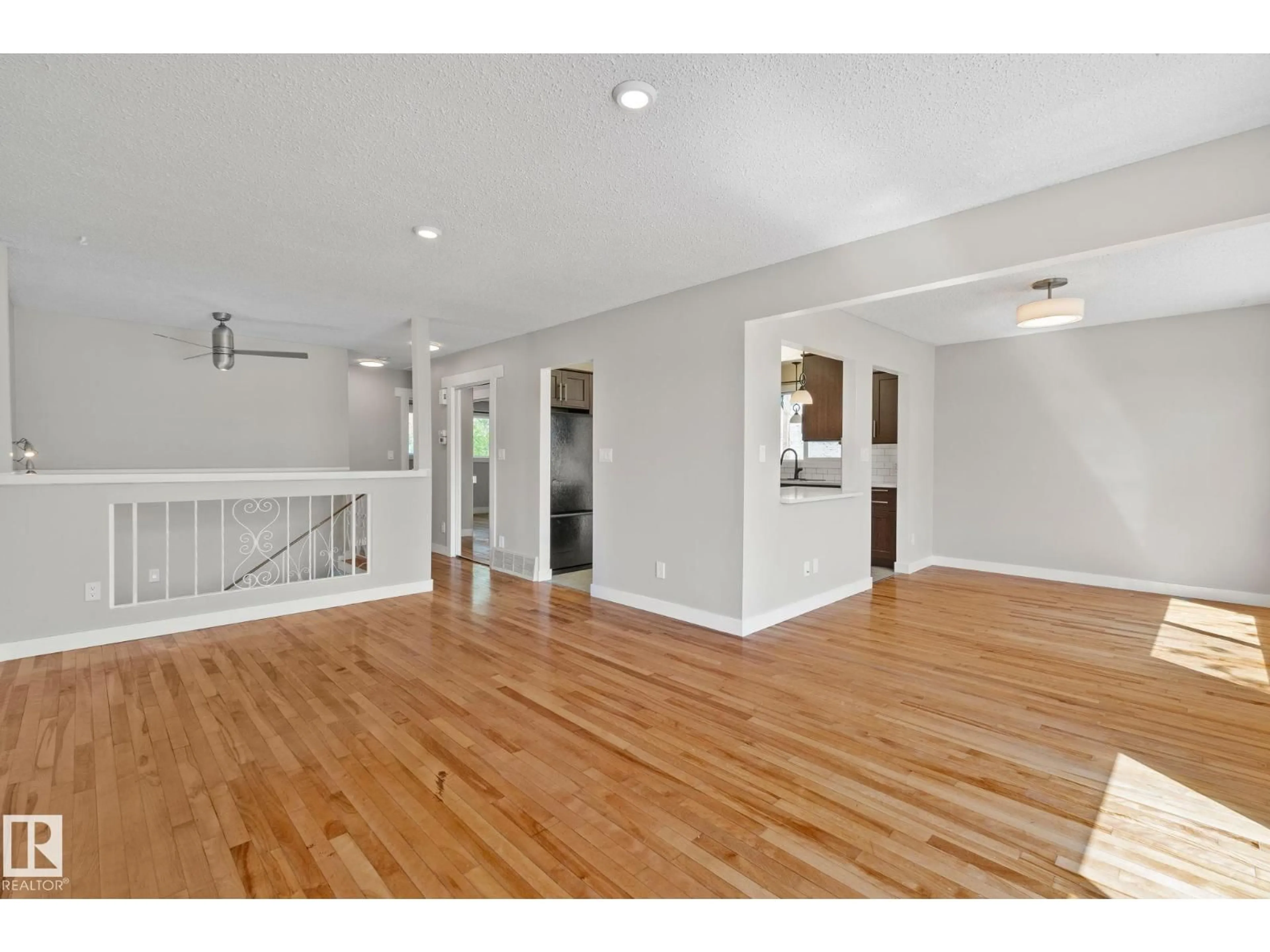 Unknown for 2730 138A AV, Edmonton Alberta T5Y1A8