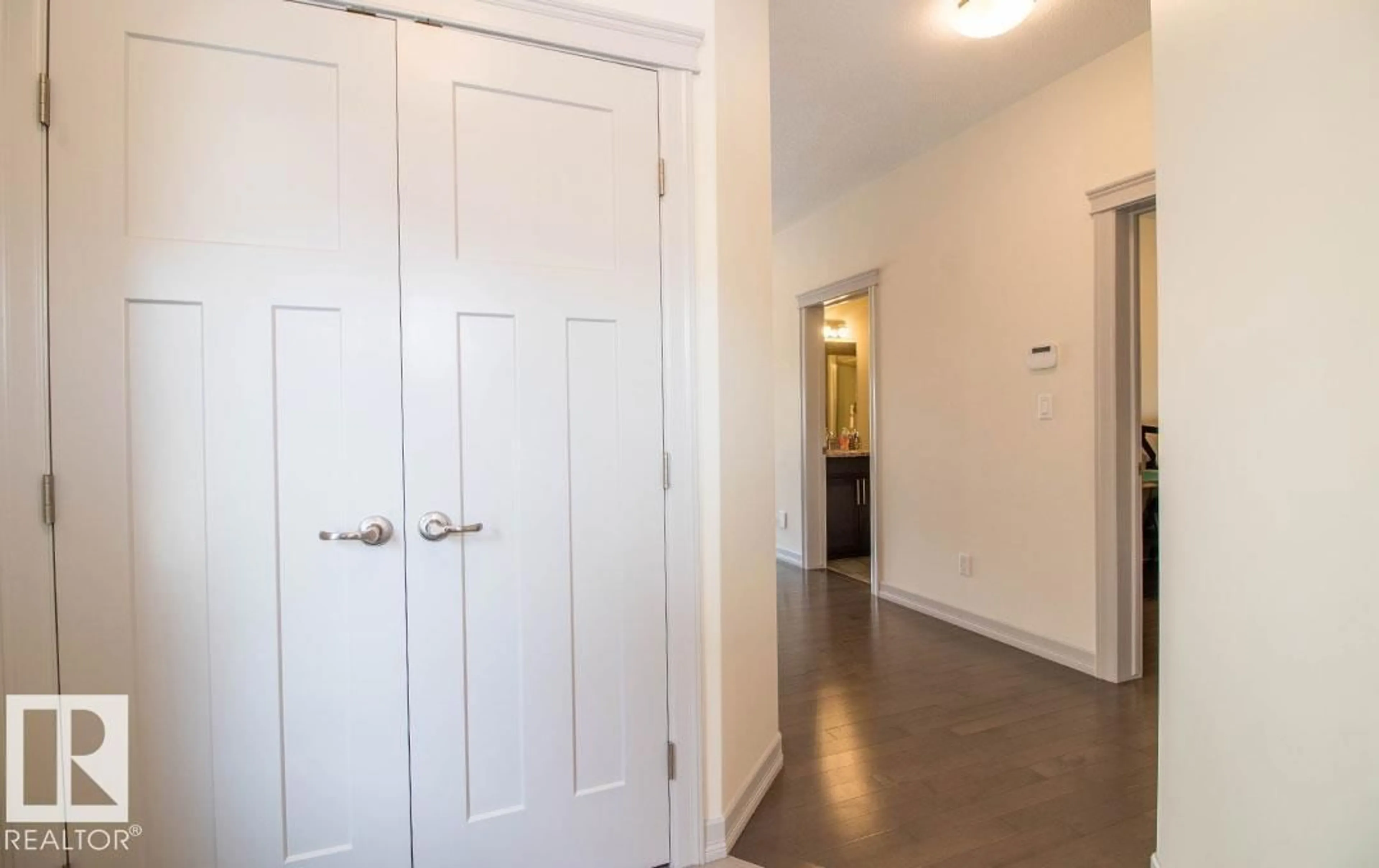 Indoor entryway for 13855 143 AV, Edmonton Alberta T6V0L7