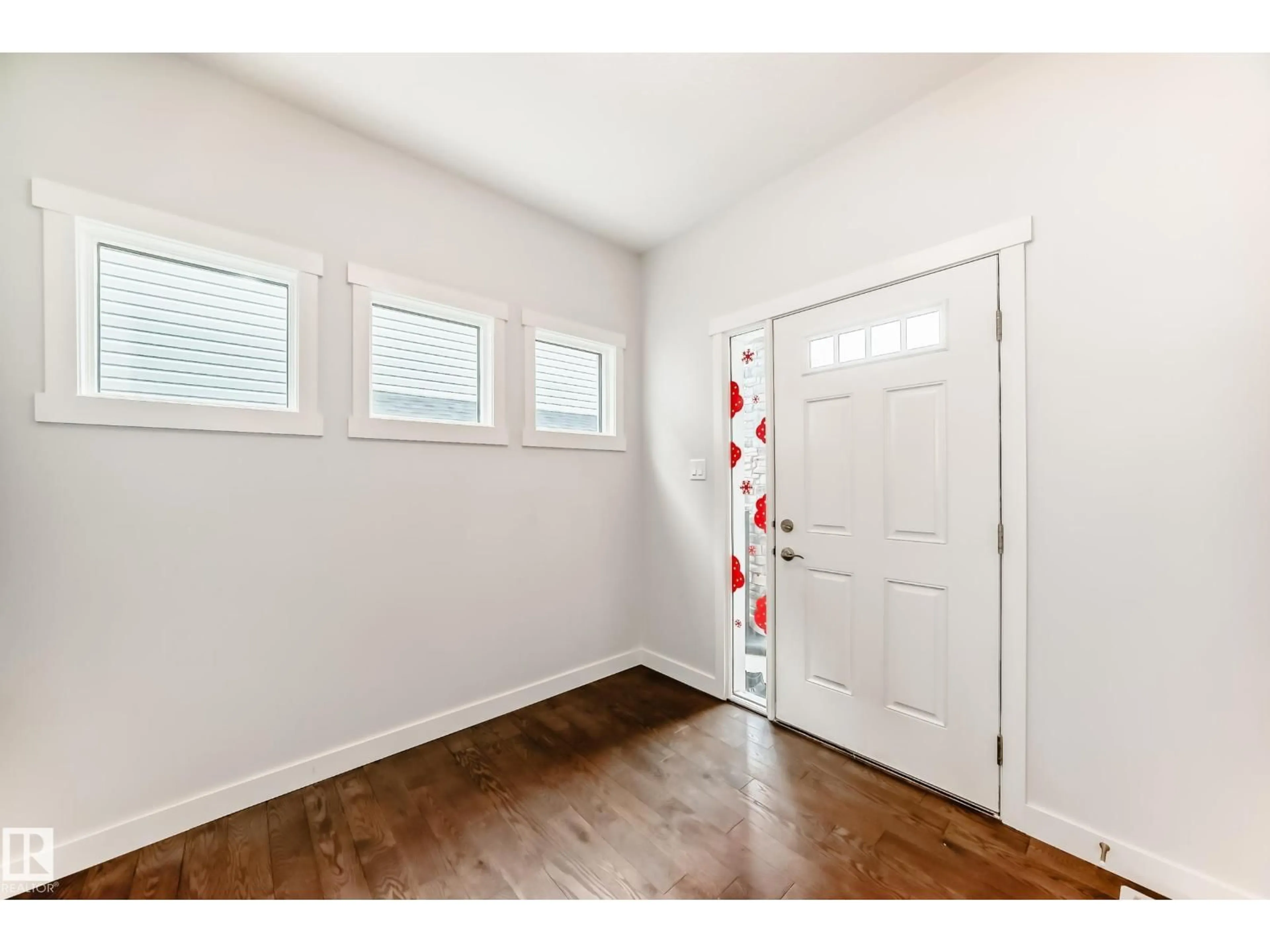 Indoor entryway for 554 MERLIN LANDING LD, Edmonton Alberta T5S0H3