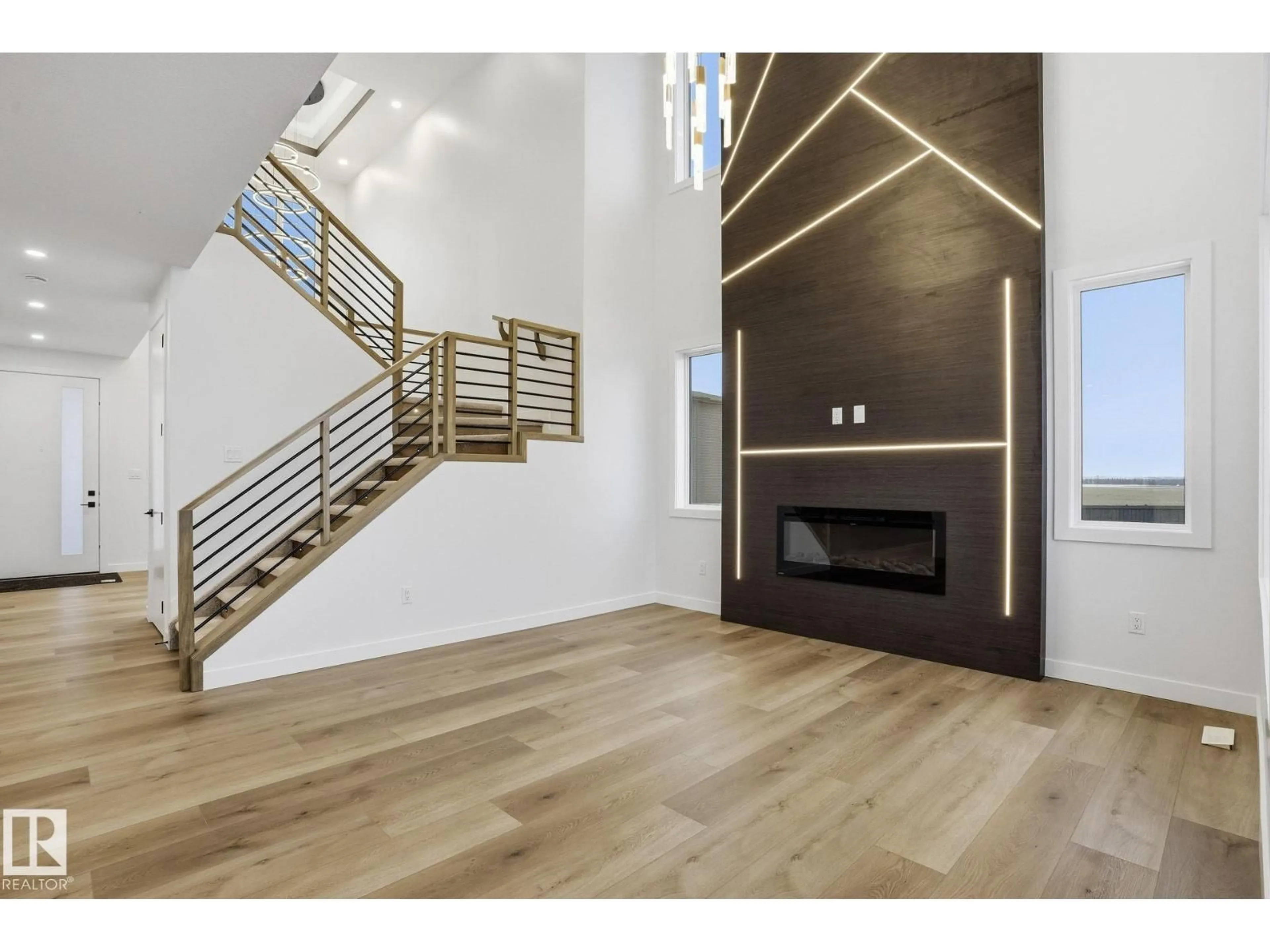 Indoor entryway for 357 LINDEN LO, Leduc Alberta T9E1T2