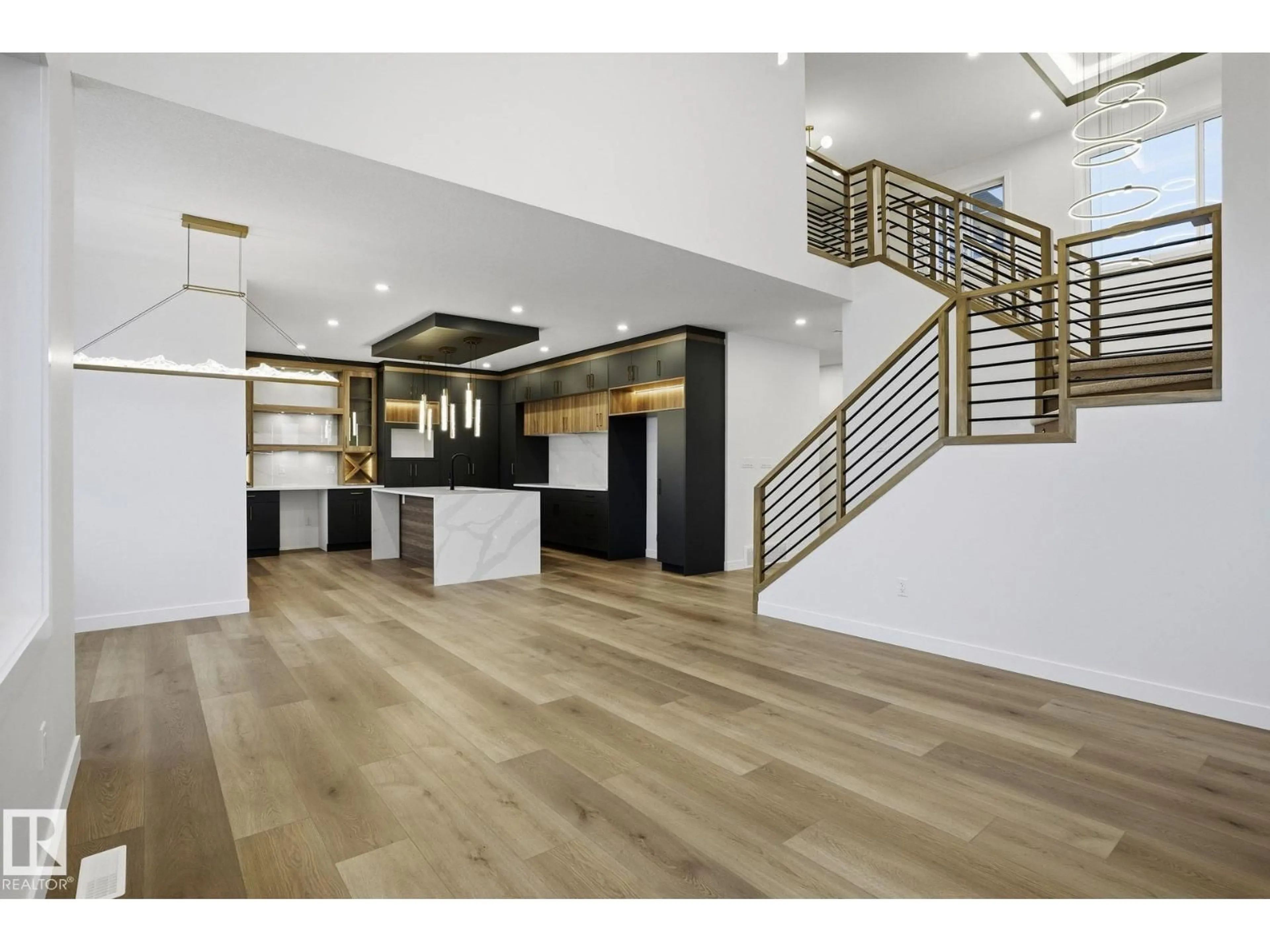 Indoor foyer for 357 LINDEN LO, Leduc Alberta T9E1T2