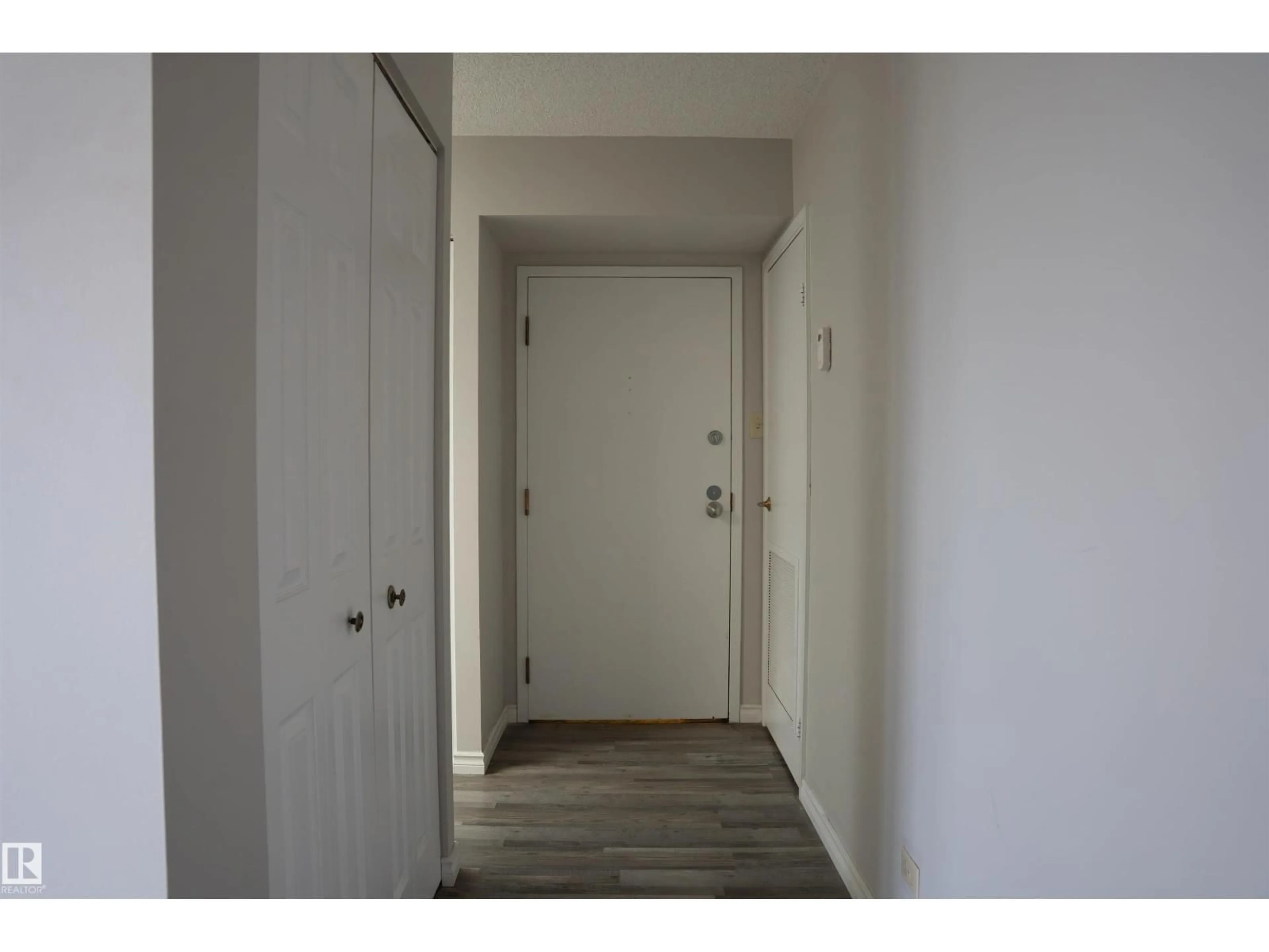 Indoor entryway for 1703 - 11027 87 AV, Edmonton Alberta T6G2P9