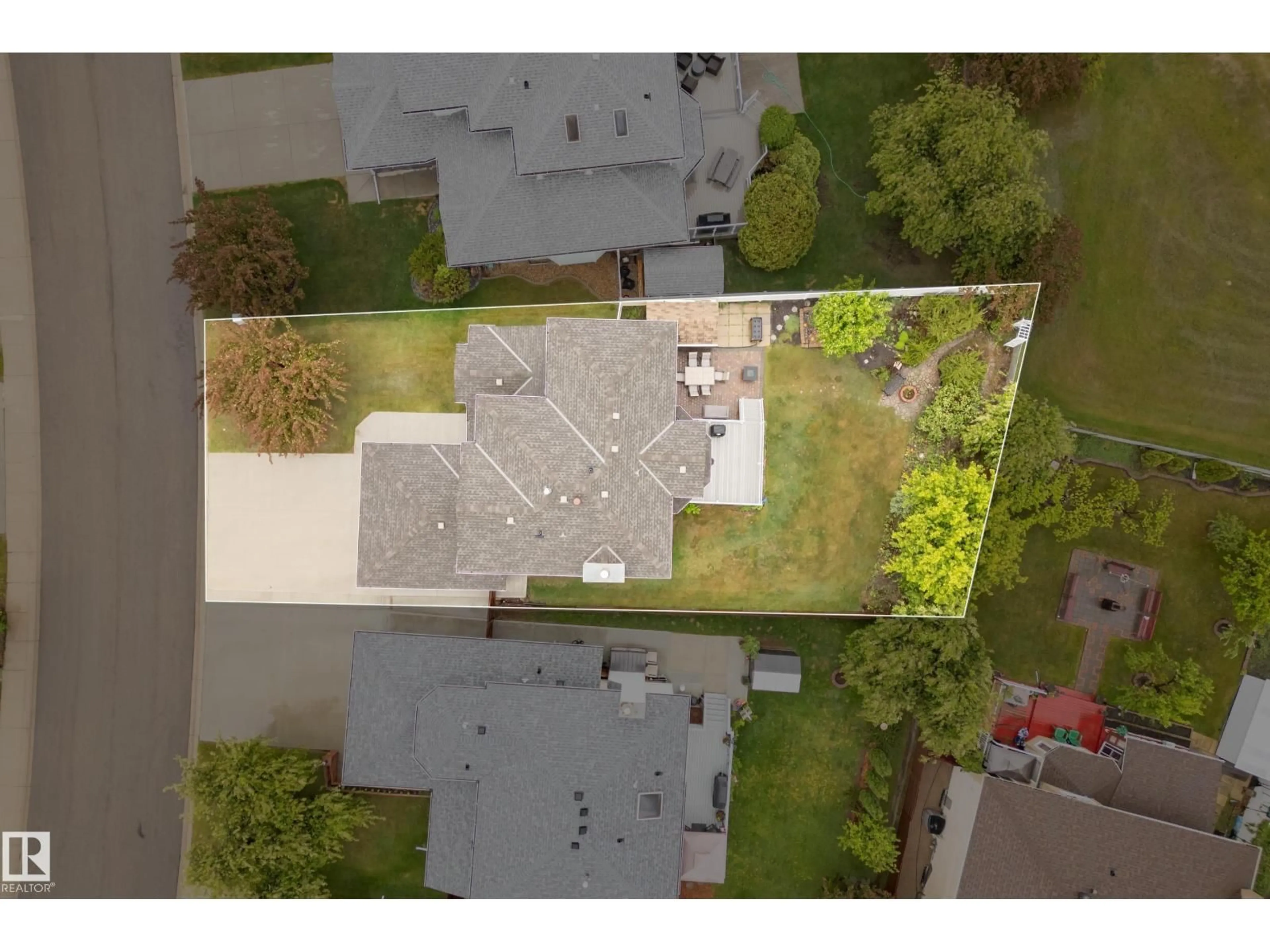 A pic from outside/outdoor area/front of a property/back of a property/a pic from drone, street for NW - 15503 62 ST, Edmonton Alberta T5Y2N1