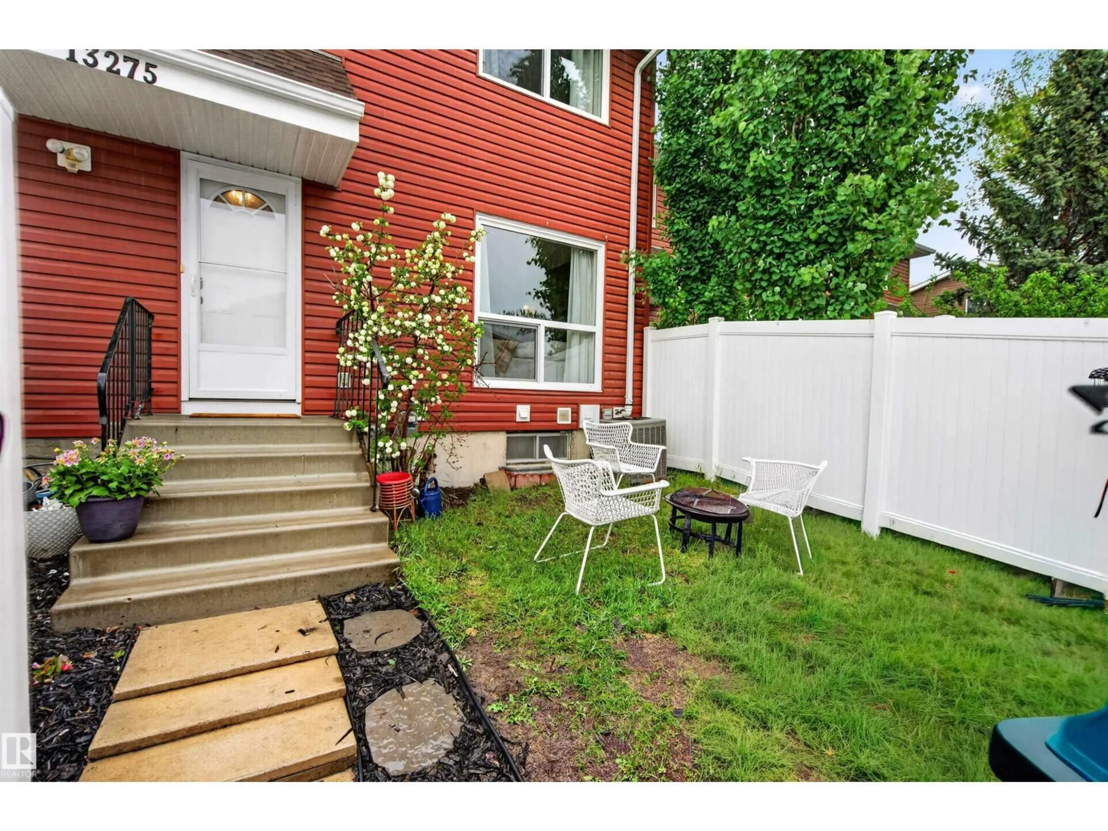 Patio, street for NW - 13275 47 ST, Edmonton Alberta T5A3L5