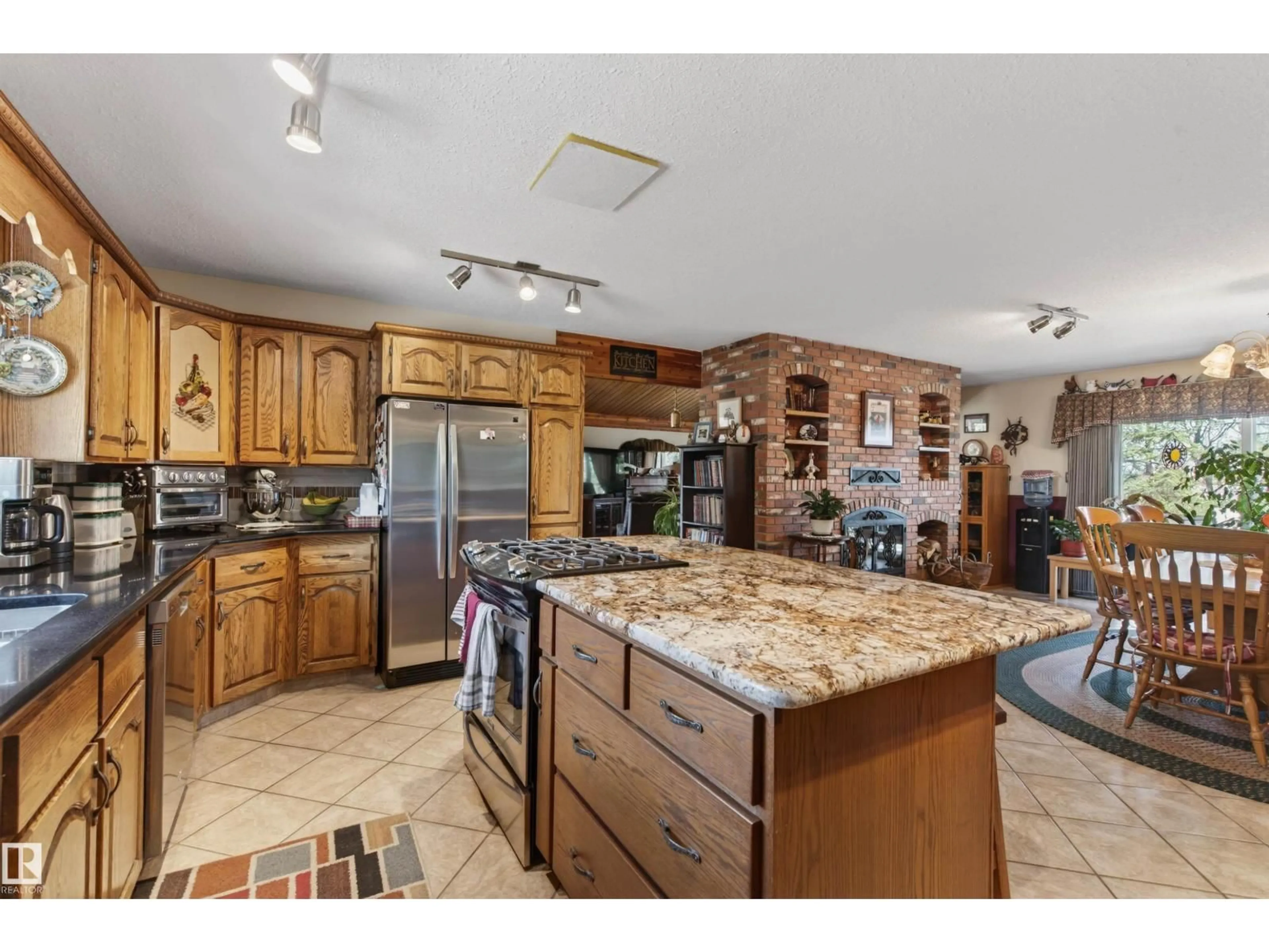 Open concept kitchen, ceramic/tile floor for 44532 TWP RD 613, Rural Bonnyville M.D. Alberta T9N2G3